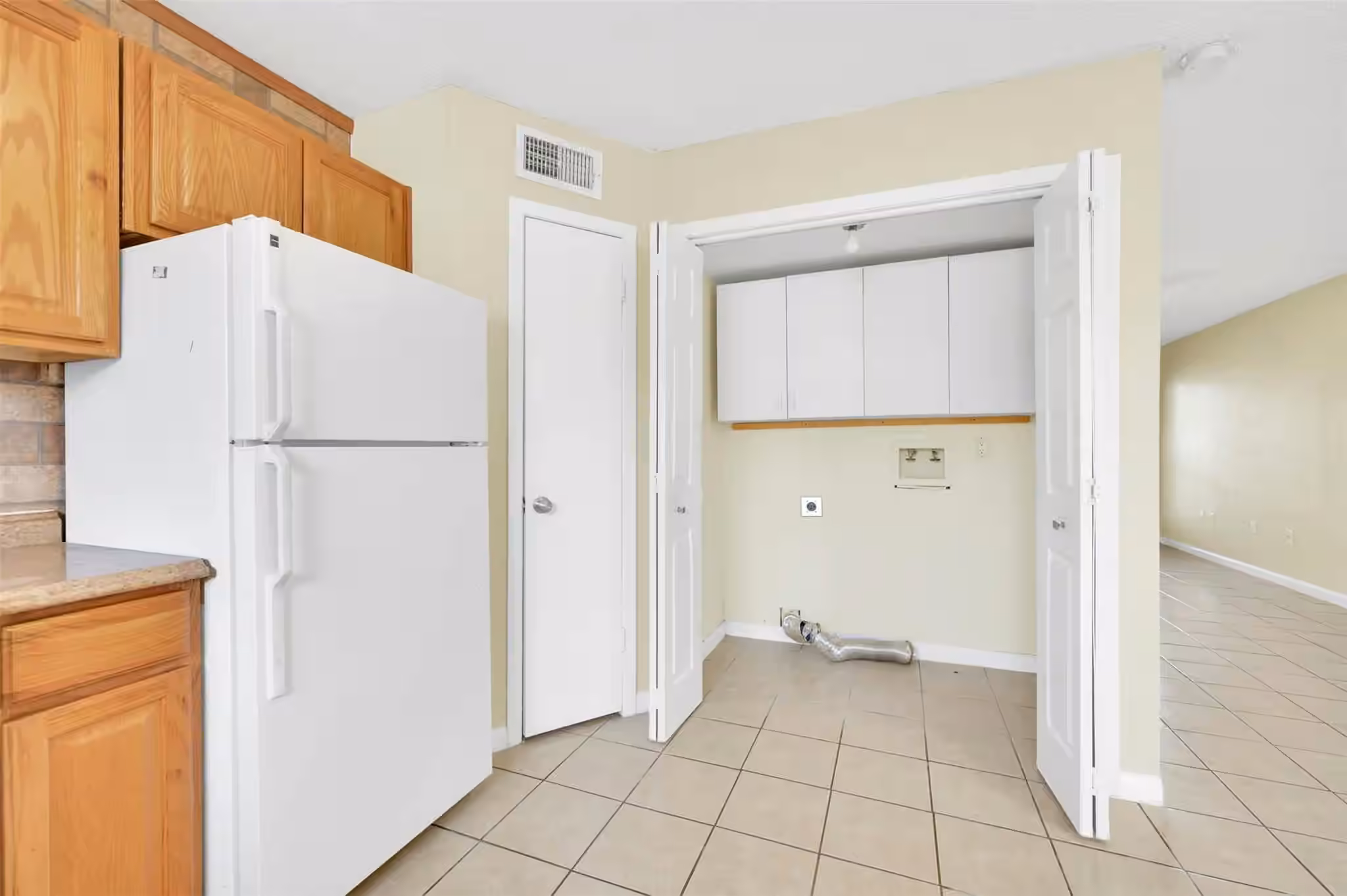 Photo 5 of 250 El Dorado Boulevard 138, Houston, TX