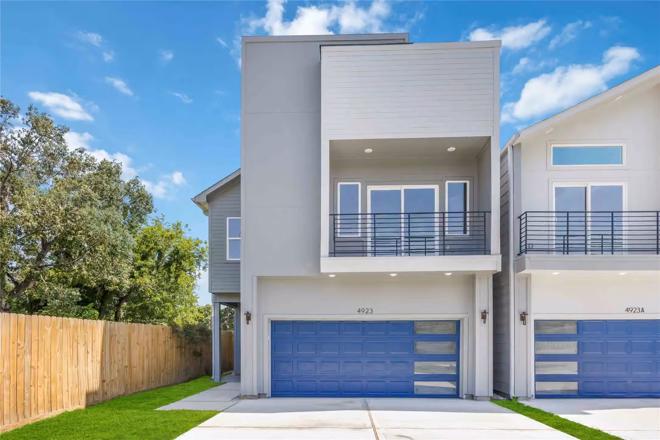 Photo 3 of 4923 Golden Forest Drive, Houston, TX