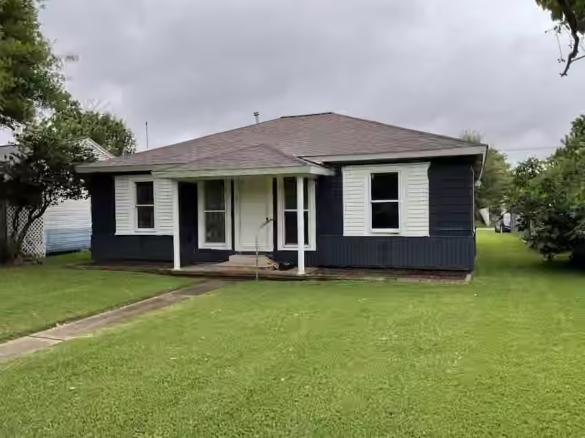 Photo of 1311 W 6th Street, Freeport, TX