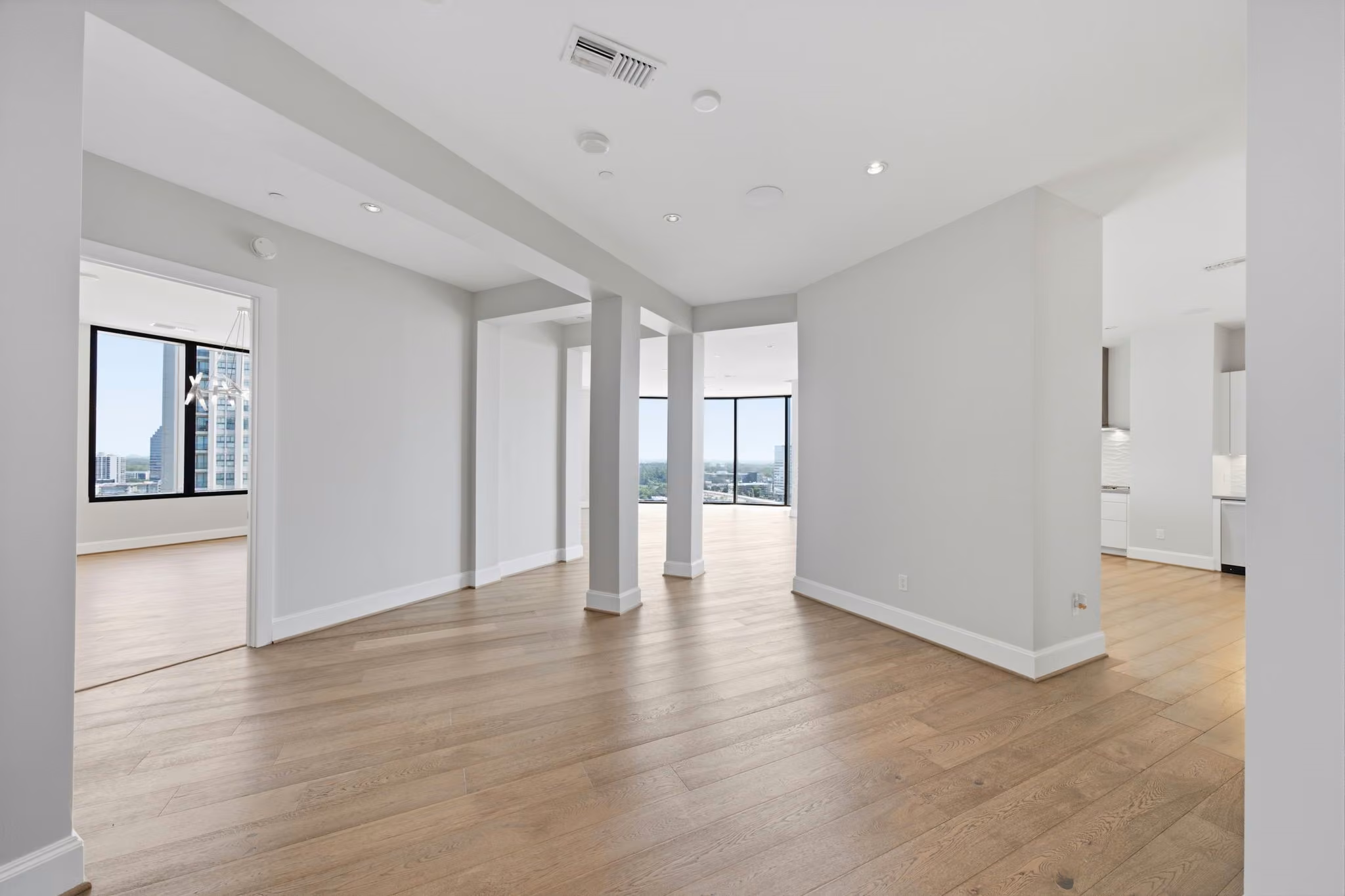 Photo 6 of 1409 Post Oak Boulevard 1602, Houston, TX