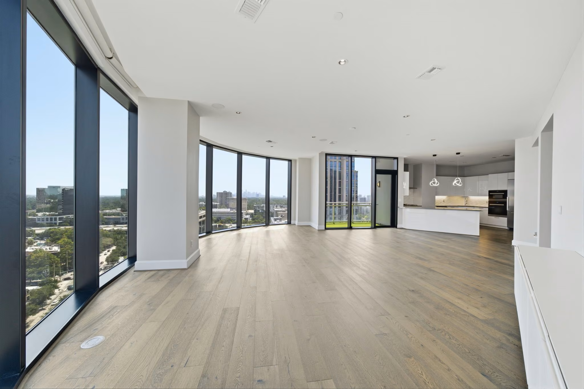 Photo 7 of 1409 Post Oak Boulevard 1602, Houston, TX