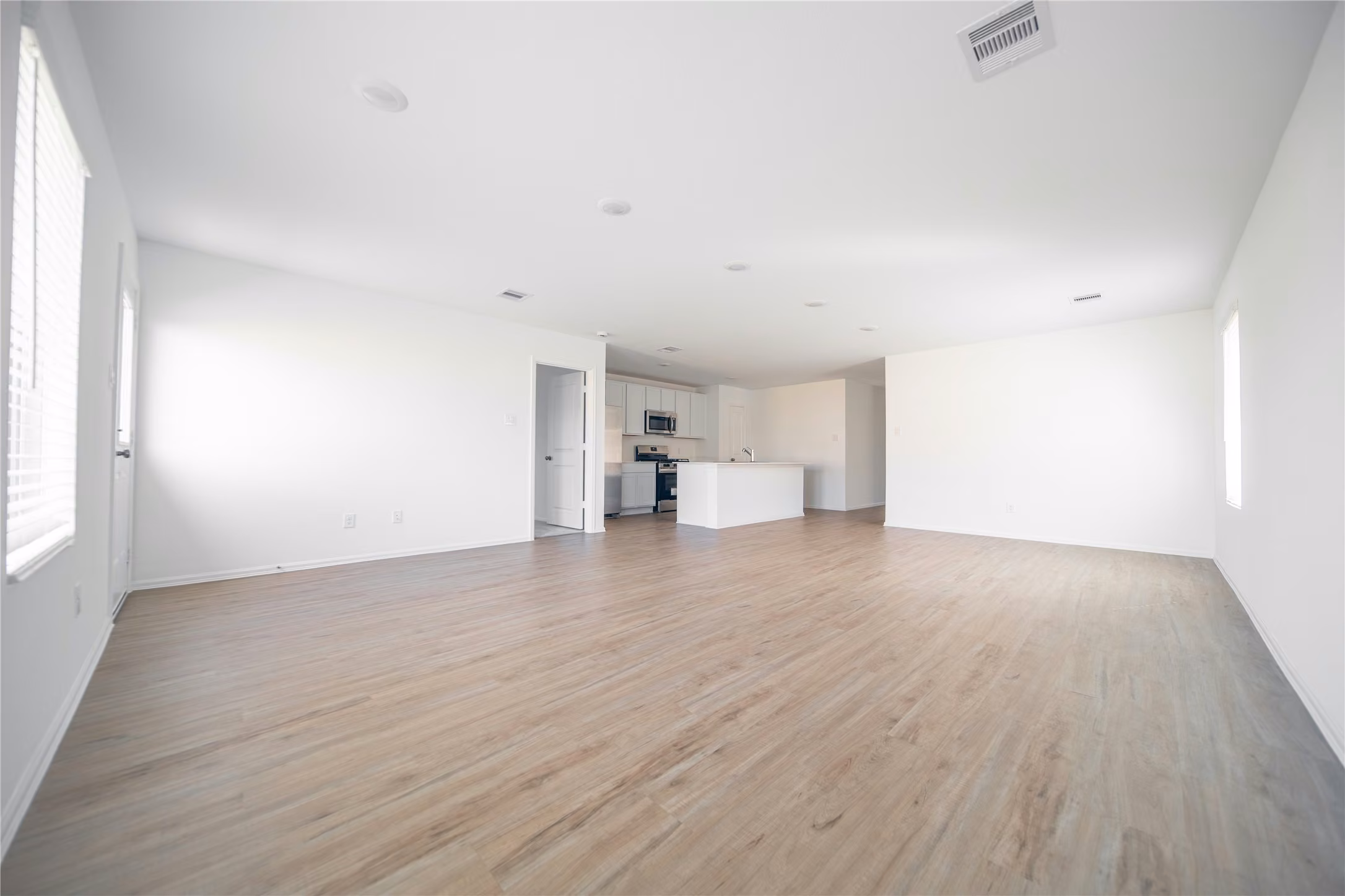 Photo 2 of 9530 Brookside Point Drive, Baytown, TX