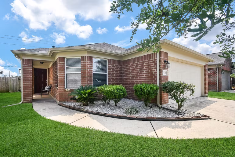 Photo of 15726 Acorn Clearing Path, Houston, TX