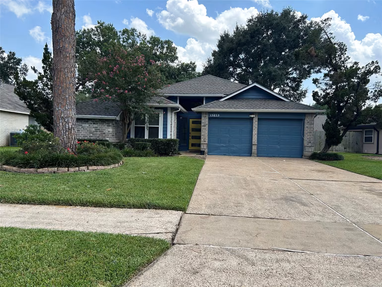 Photo of 15823 Oak Mountain Drive, Houston, TX