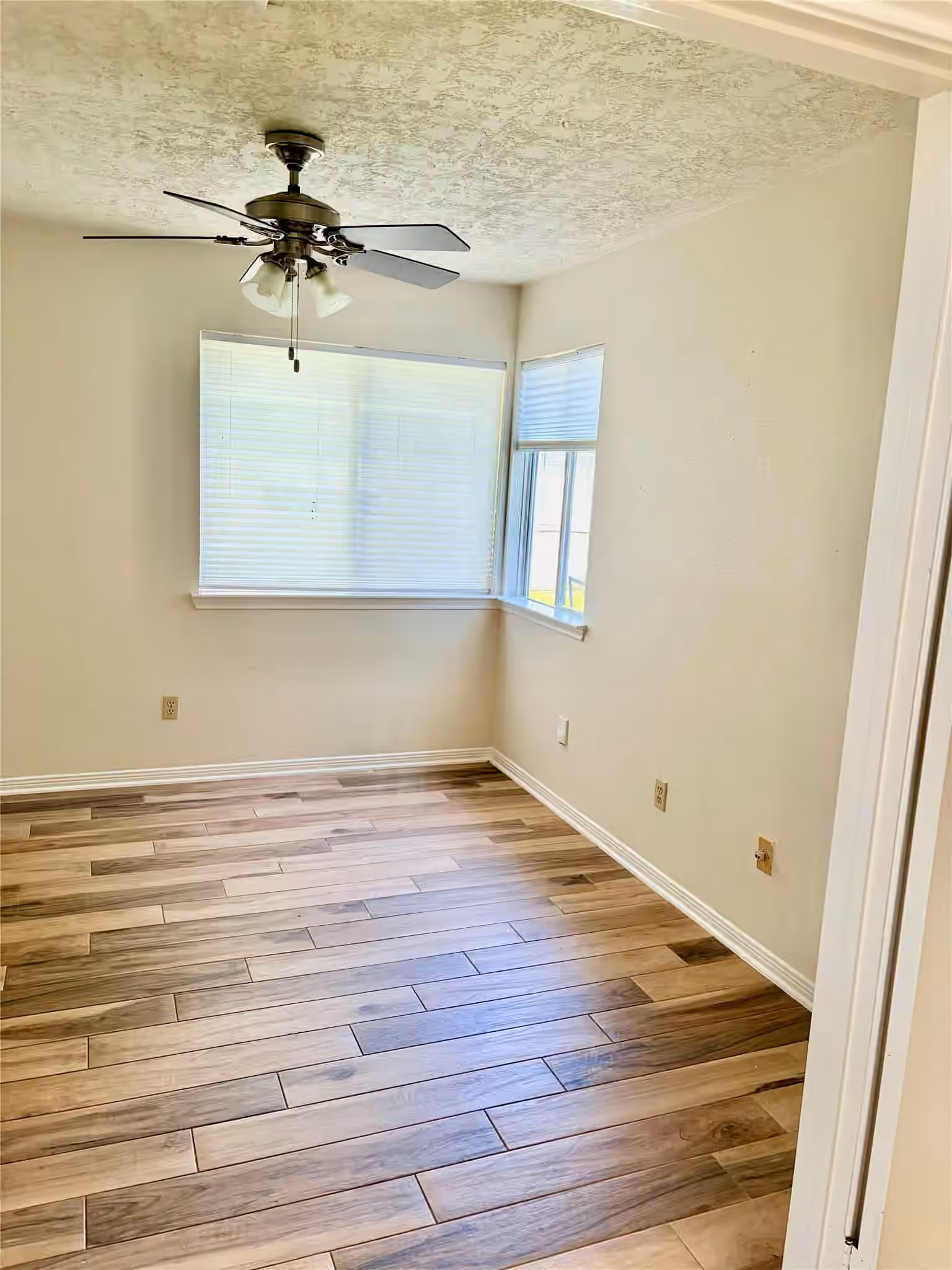 Photo 6 of 15823 Oak Mountain Drive, Houston, TX