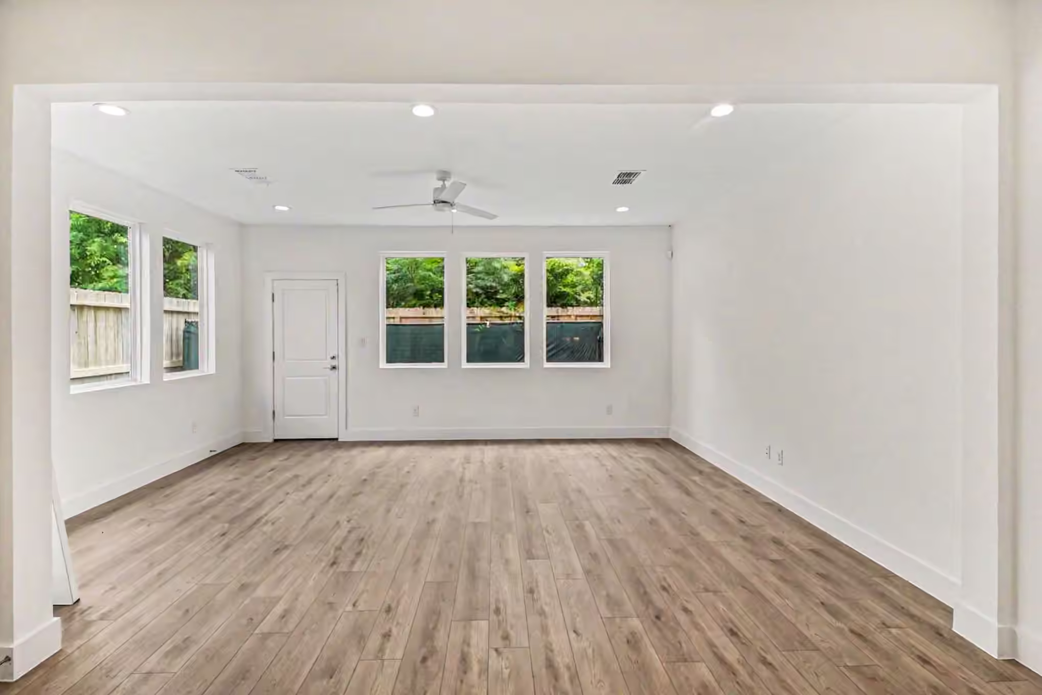 Photo 3 of 3228 Drew Street, Houston, TX