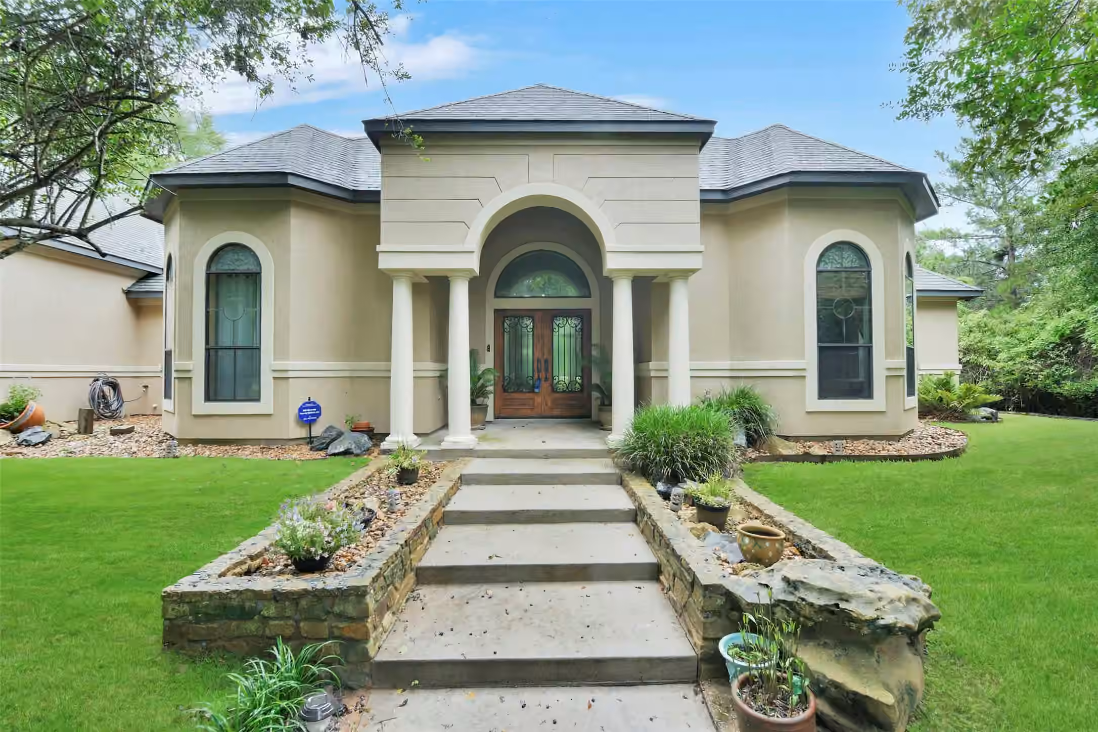 Photo 3 of 26150 Crown Ranch Boulevard, Montgomery, TX