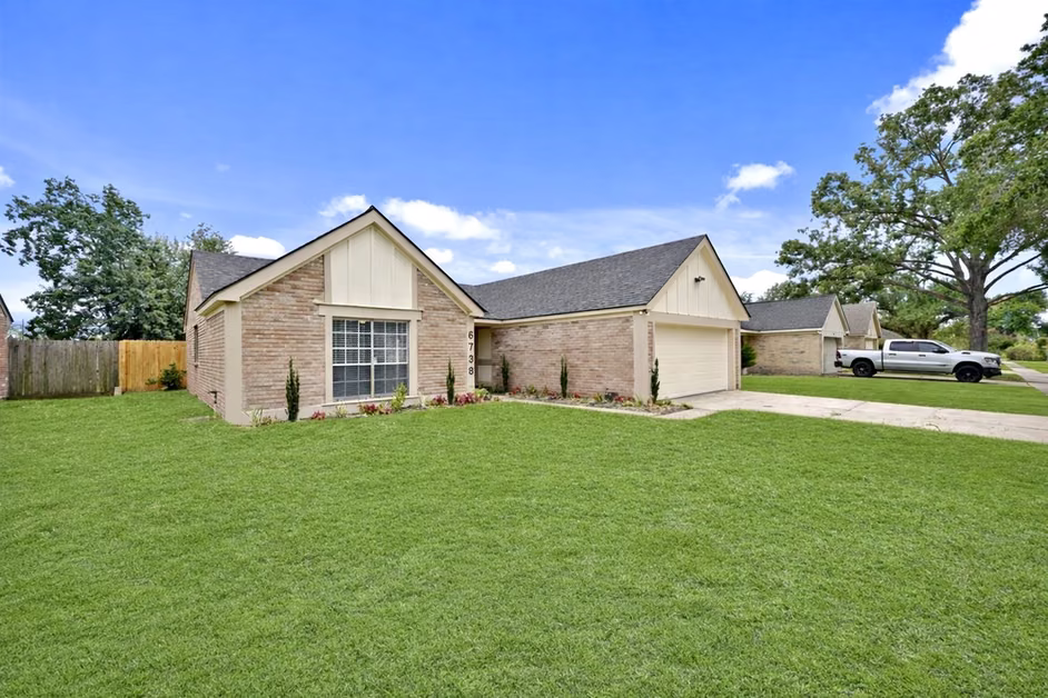 Photo 4 of 6738 Prairie Village Drive, Katy, TX
