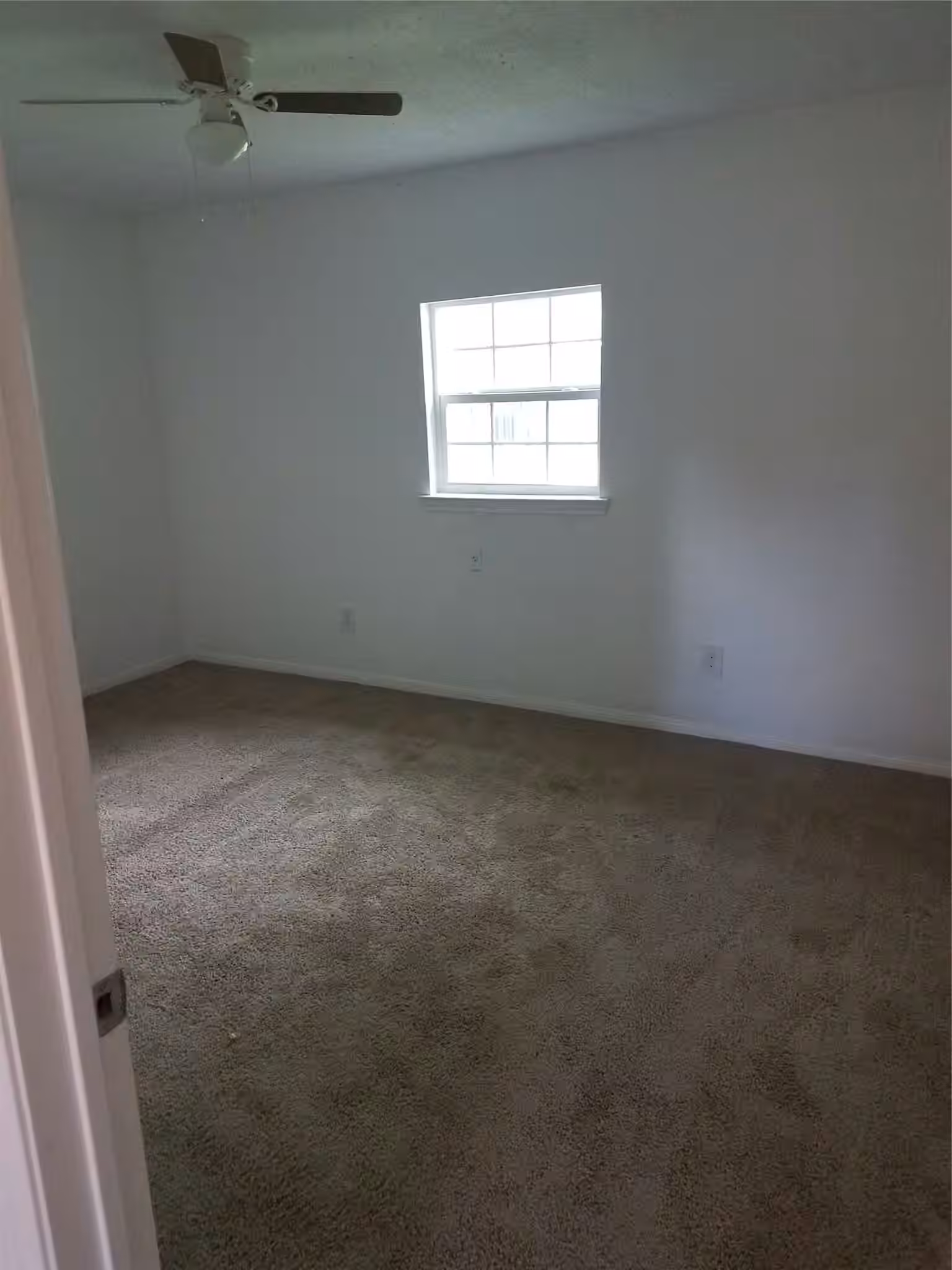 Photo 4 of 5209 Tarawa Road, Houston, TX