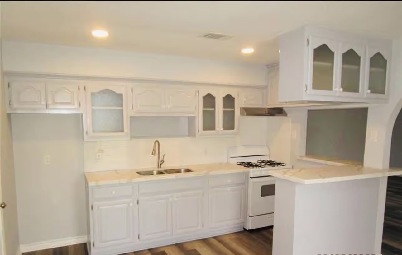Photo 3 of 1109 N Avenue N, Freeport, TX