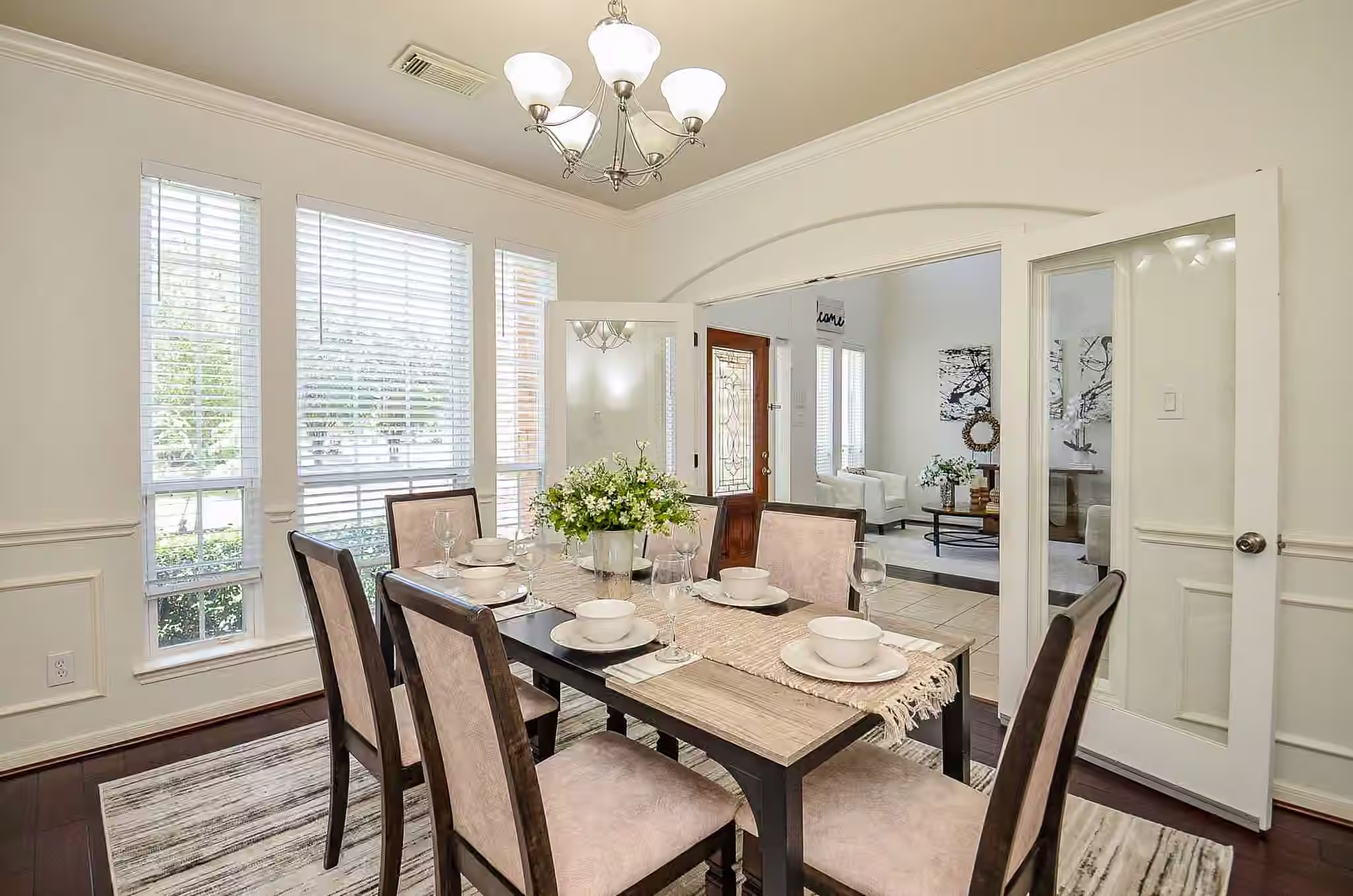 Photo 5 of 723 Overdell Drive, Sugar Land, TX