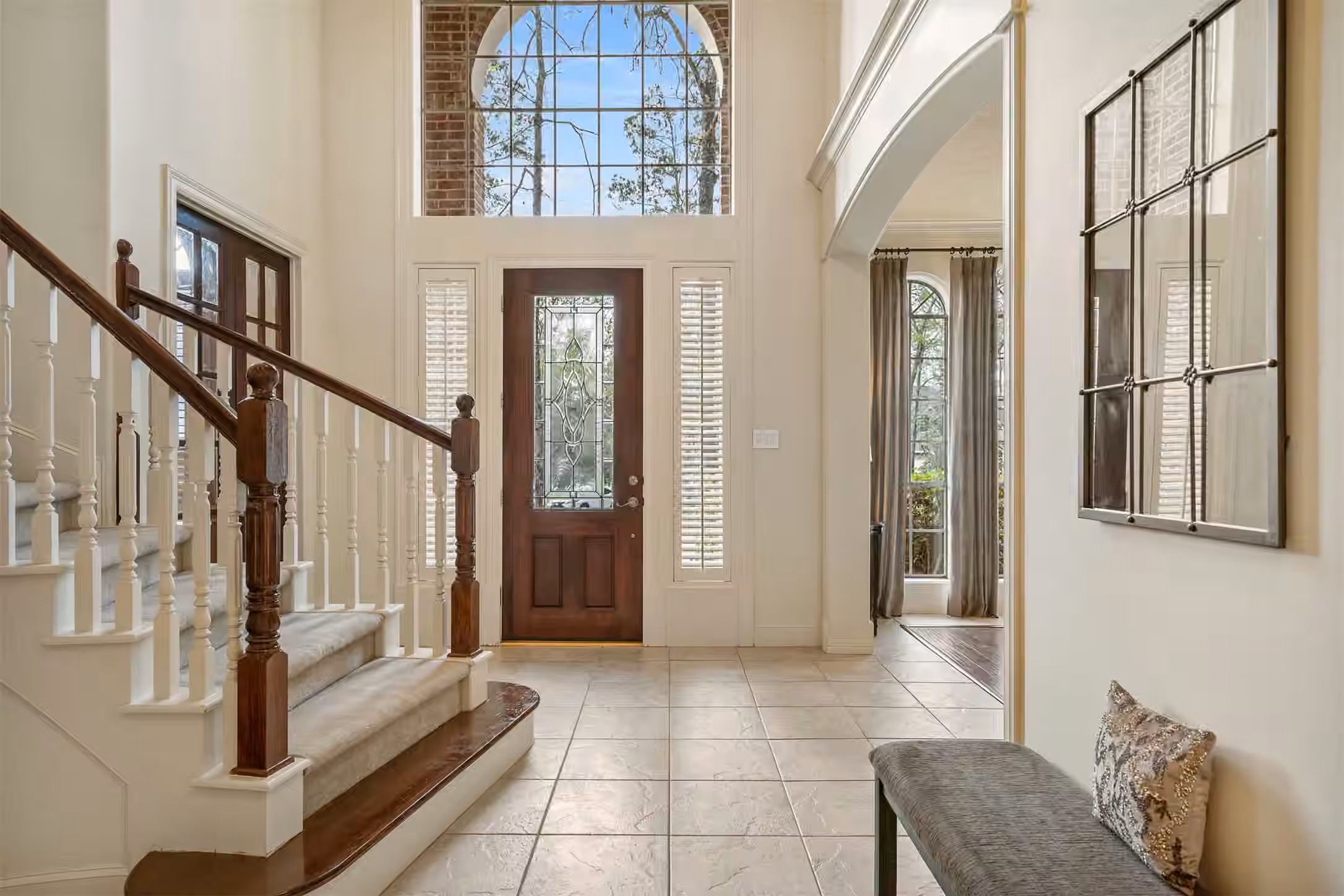 Photo 5 of 2 Lenox Hill Drive, The Woodlands, TX