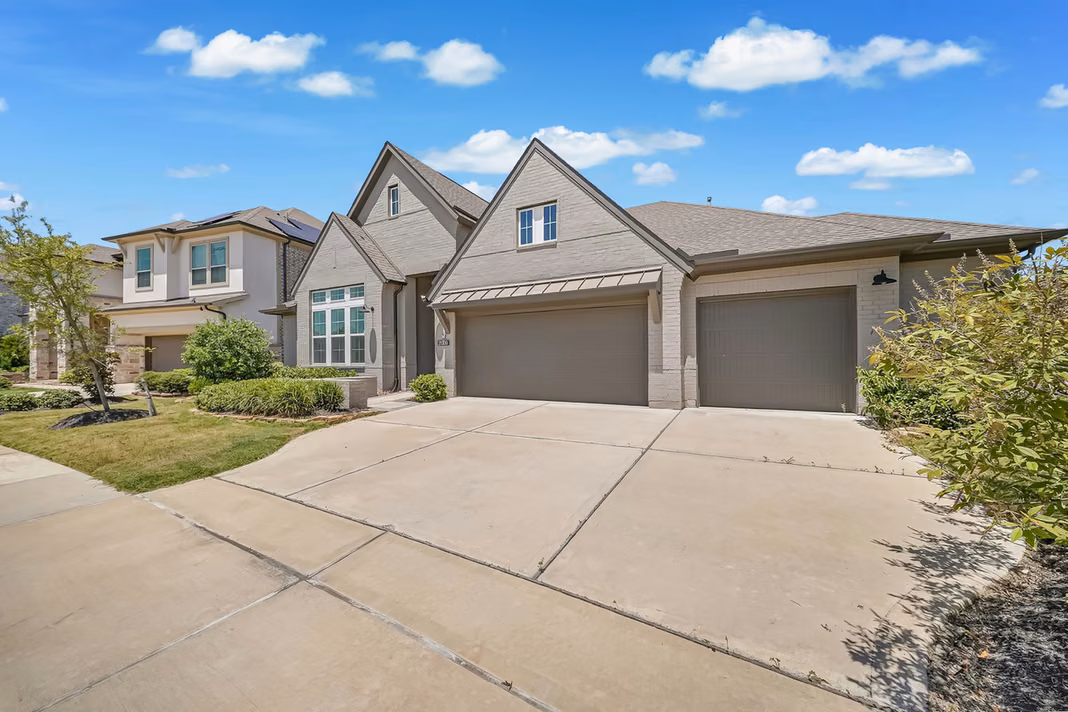 Photo 3 of 21330 Blue Wood Aster Court, Cypress, TX