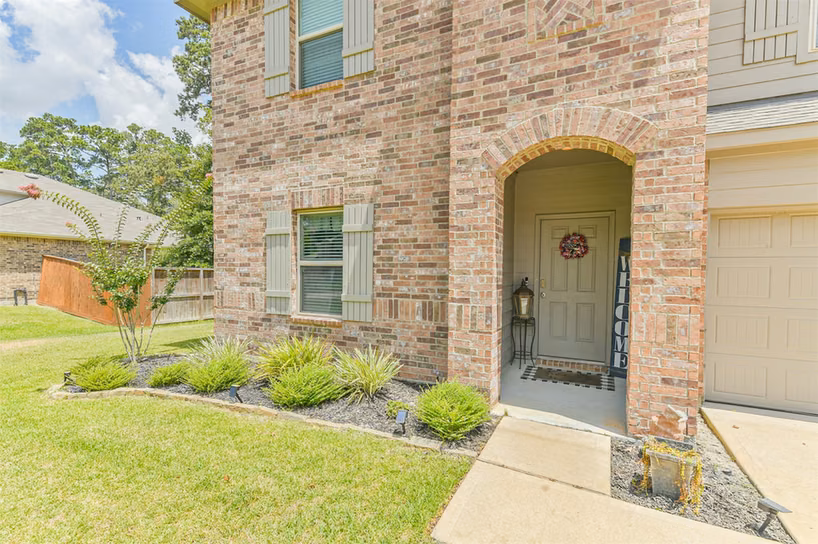 Photo 2 of 2819 N Colosseum Court, New Caney, TX