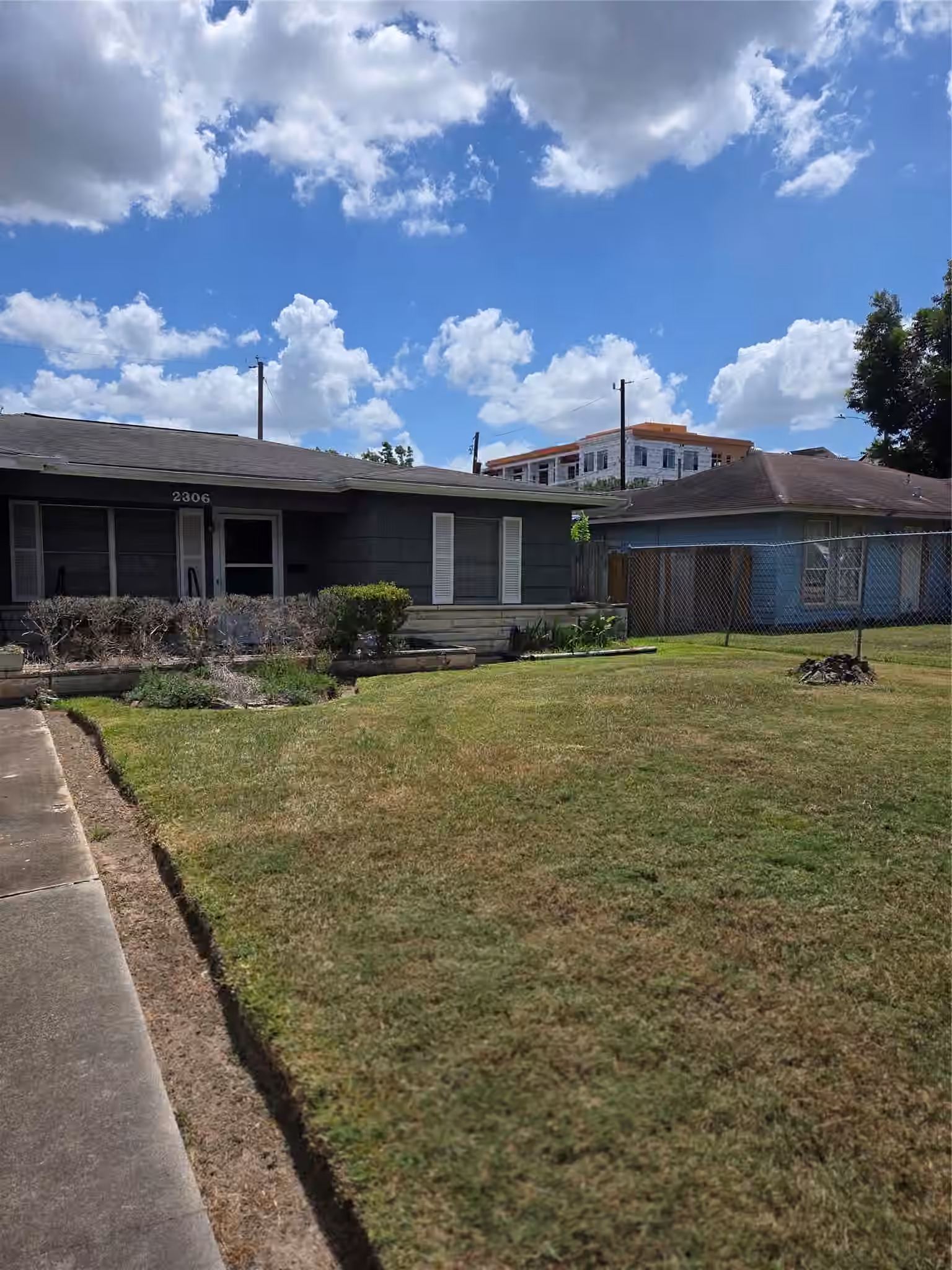 Photo 3 of 2306 Reinerman Street, Houston, TX