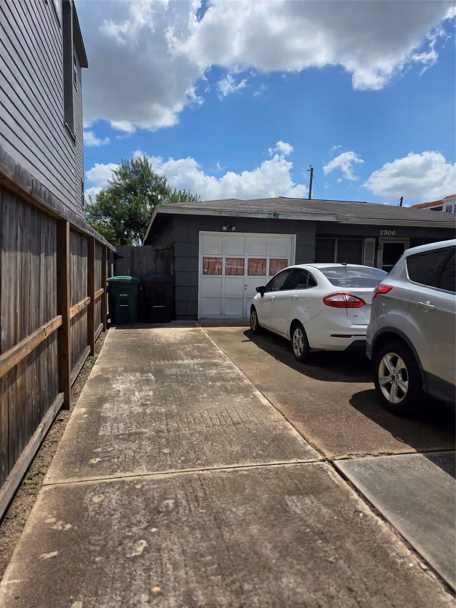 Photo 6 of 2306 Reinerman Street, Houston, TX