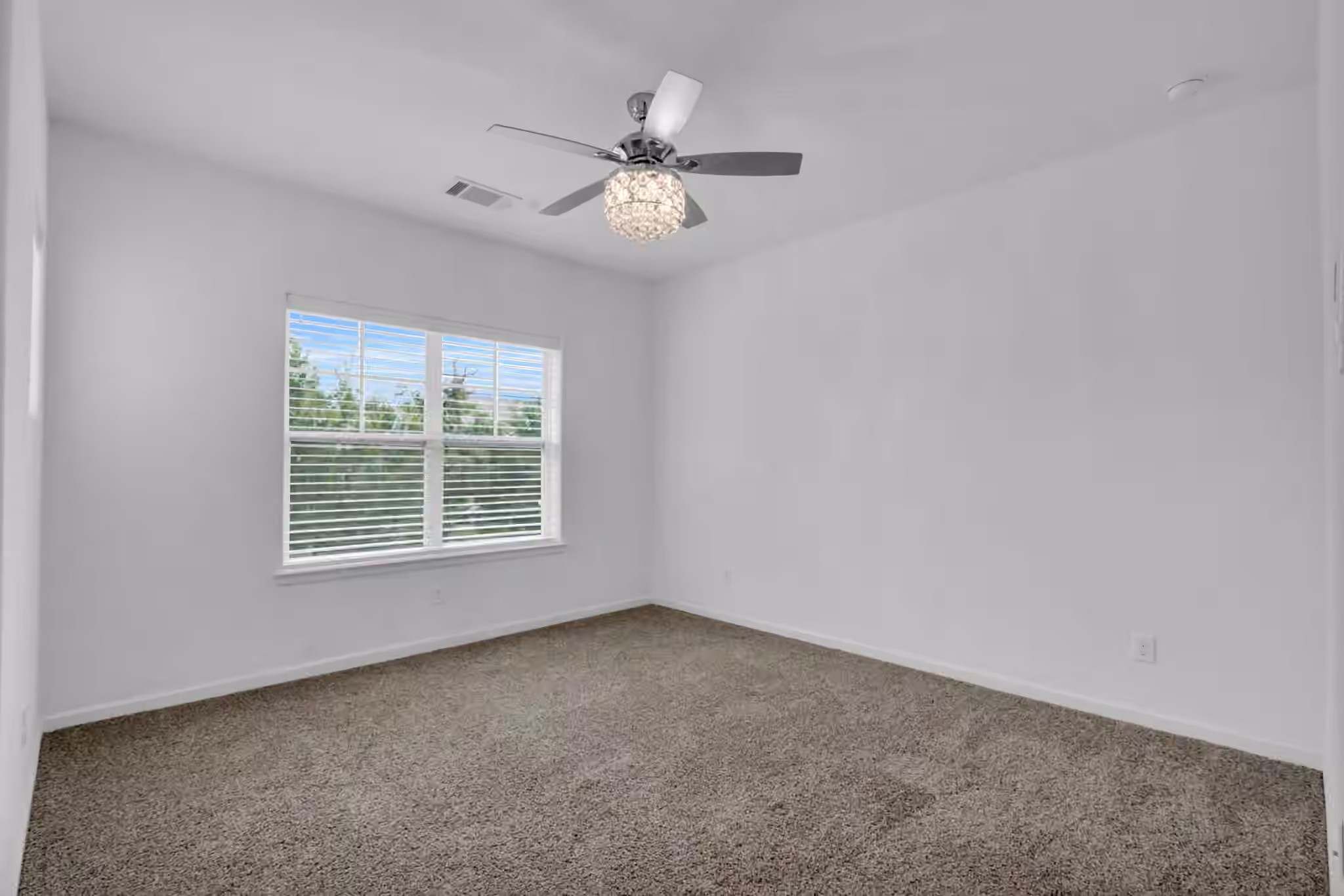 Photo 5 of 186 Kendrick Pines Boulevard, Spring, TX