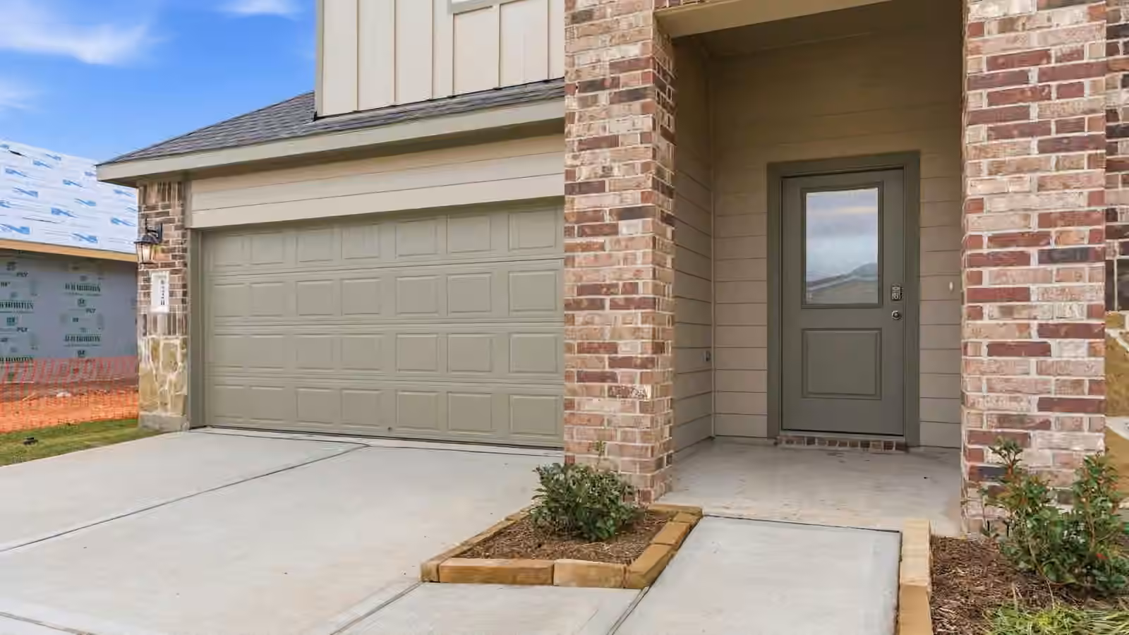 Photo 2 of 5816 Cherry Meadows Street, Rosenberg, TX