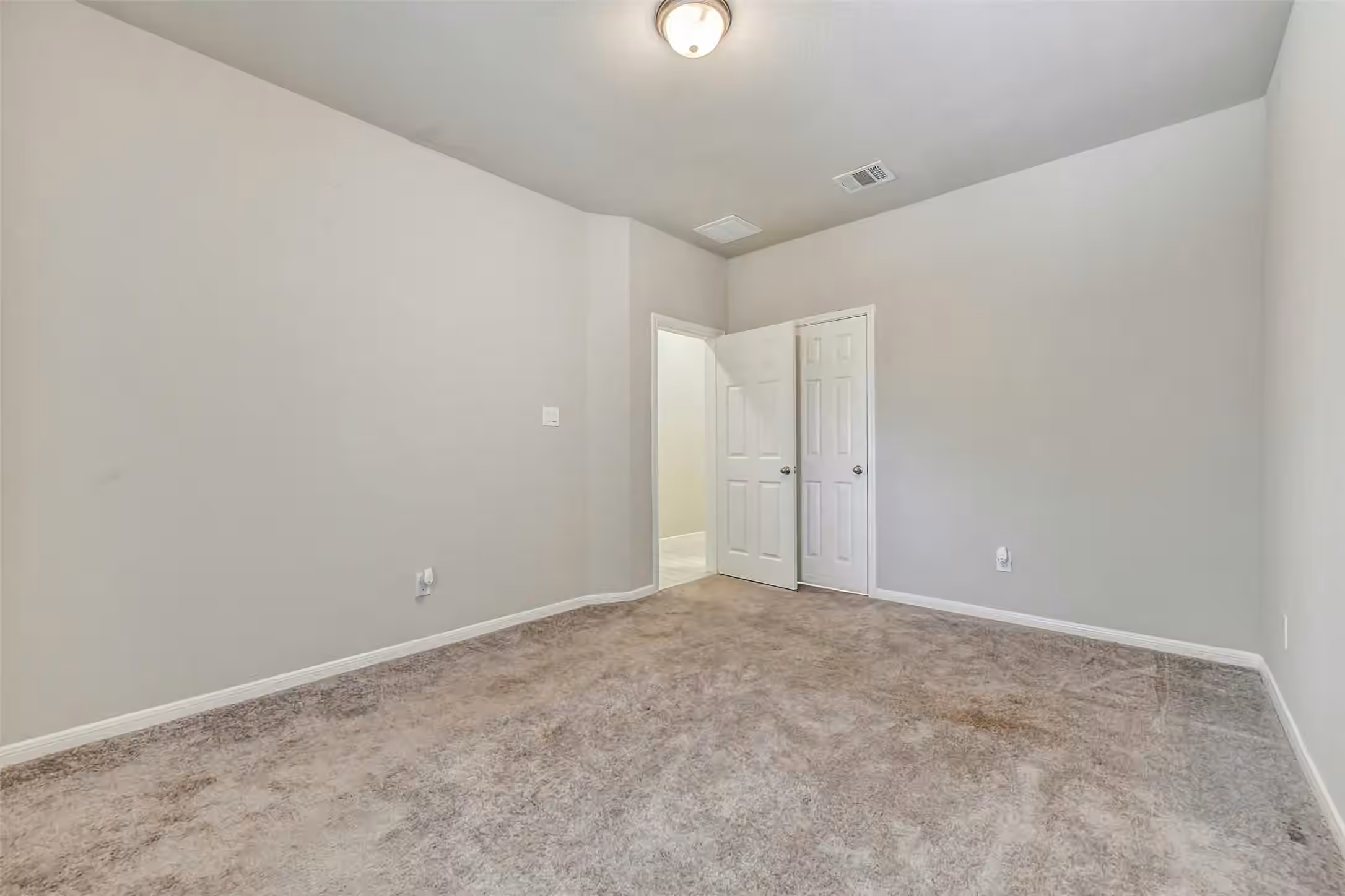 Photo 4 of 3518 Terreno Vista Boulevard, Pasadena, TX