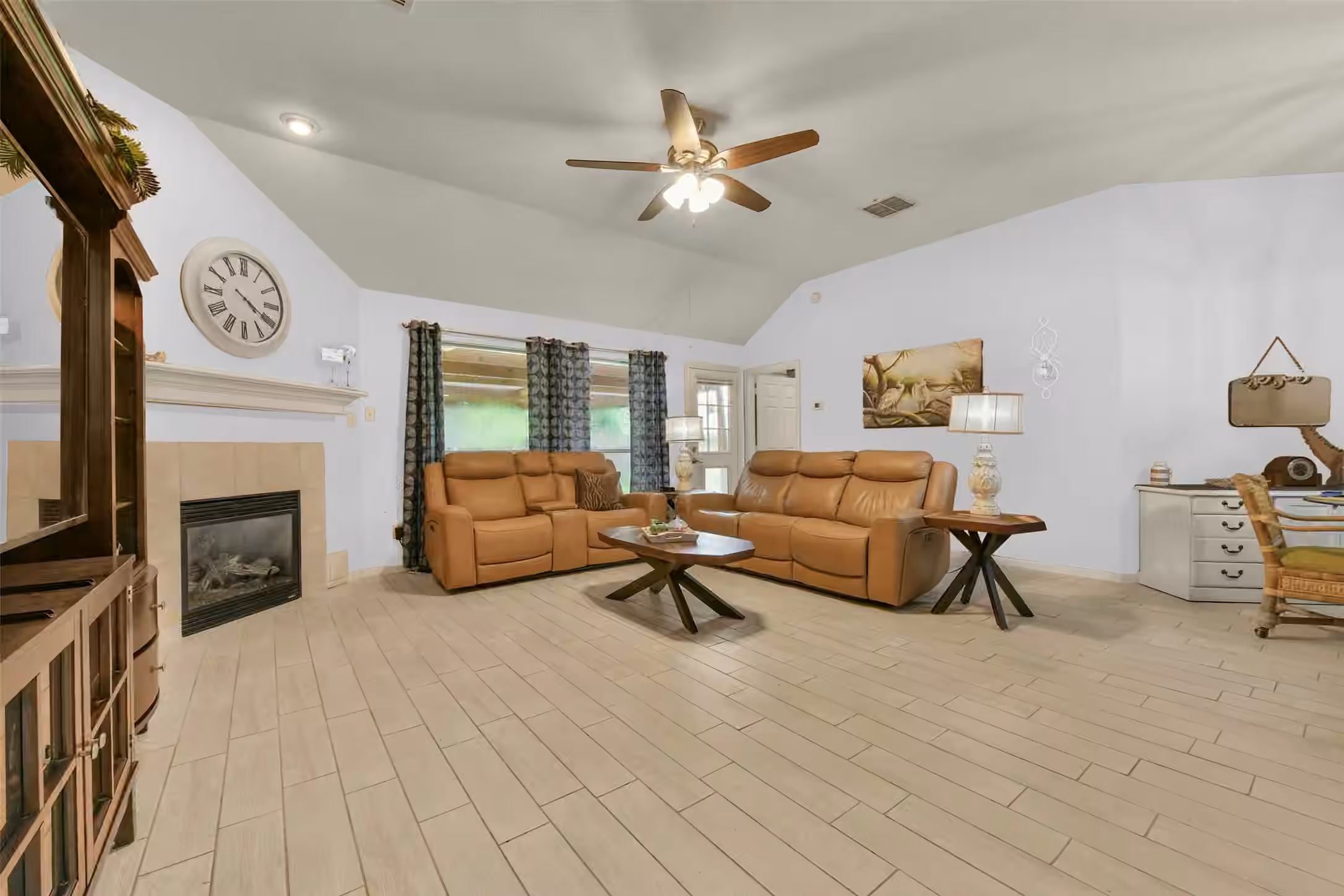 Photo 6 of 203 Green Isle Avenue, Dickinson, TX