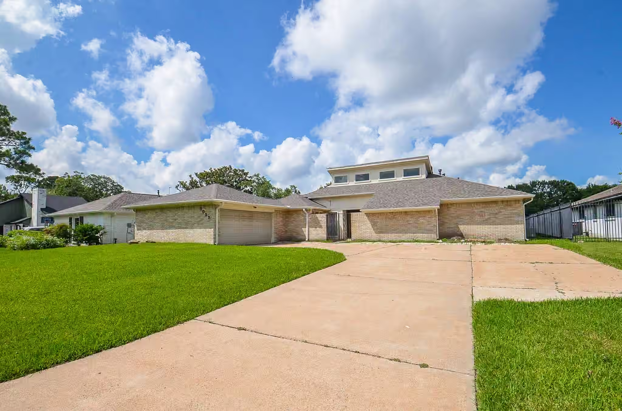Photo 2 of 3022 Cypress Point Drive, Missouri City, TX