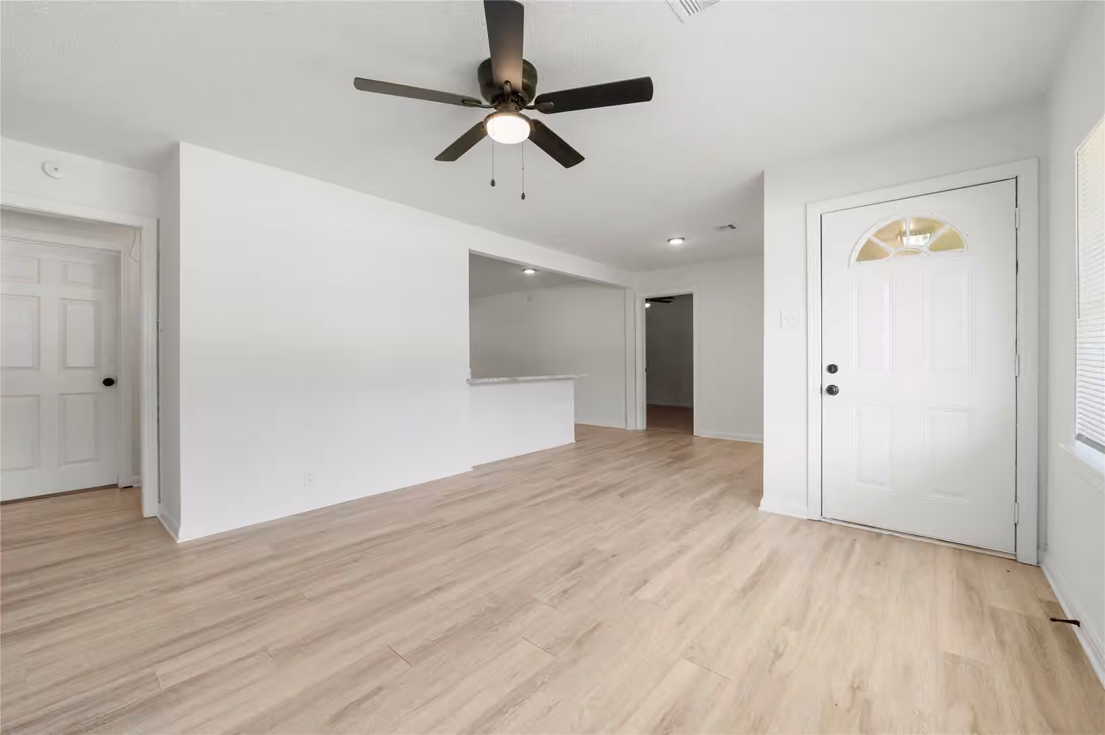 Photo 6 of 4601 W 43rd Street, Houston, TX