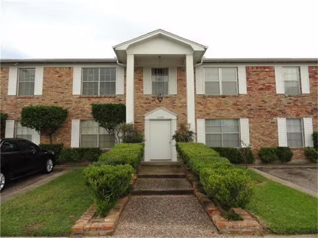 Photo 2 of 7209 Beechnut Street B, Houston, TX