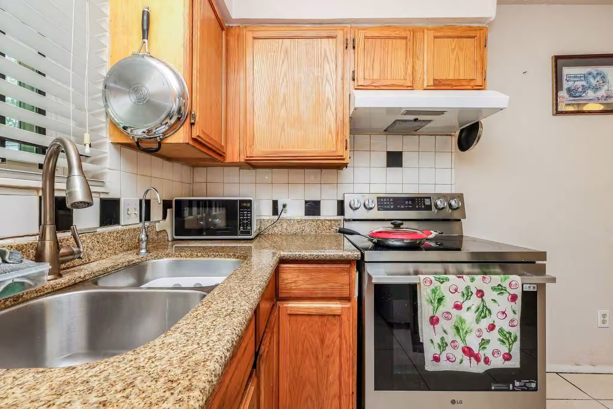 Photo 7 of 5146 Court Road, Houston, TX