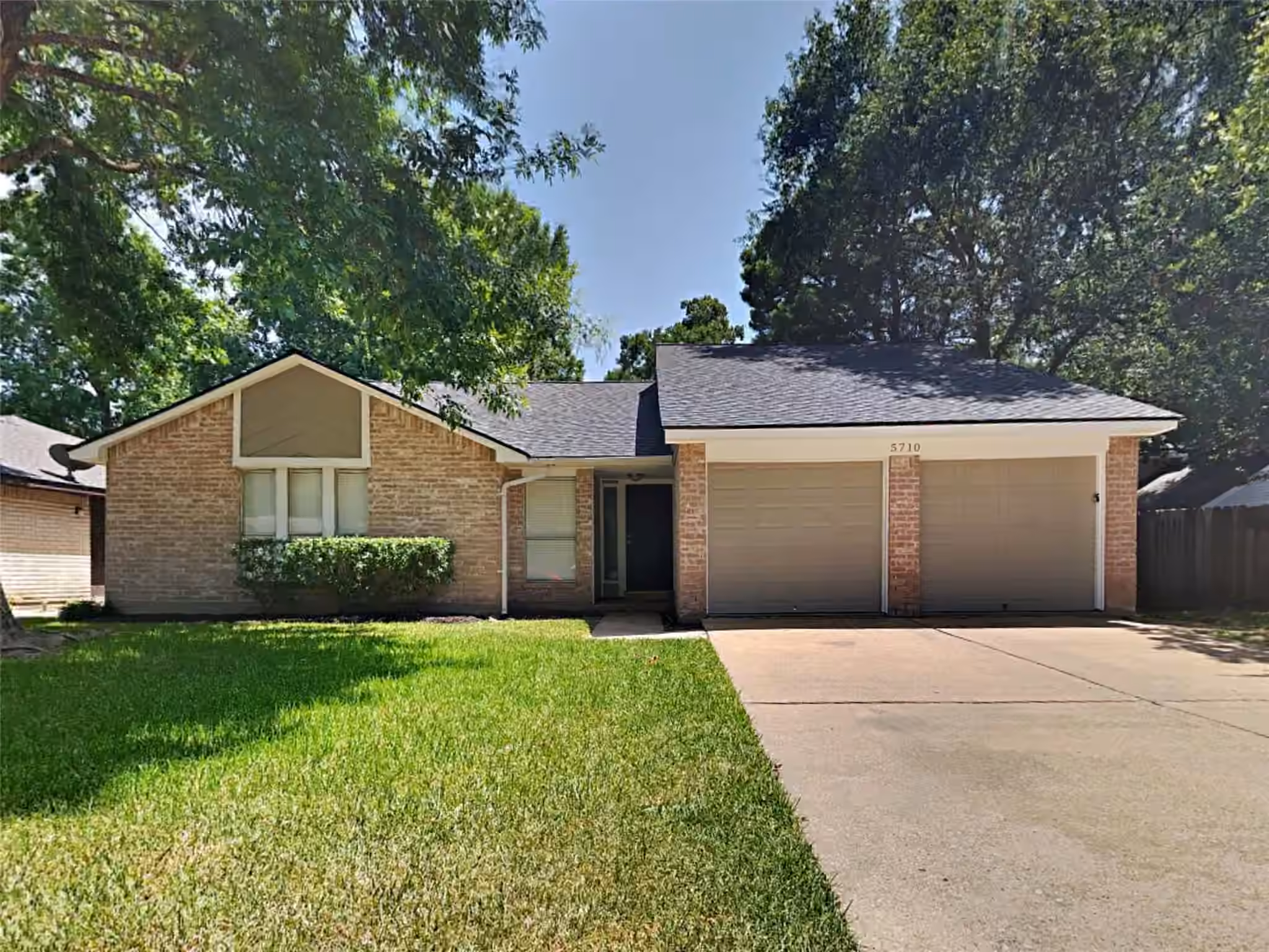 Photo of 5710 Flax Bourton Street, Humble, TX 77346