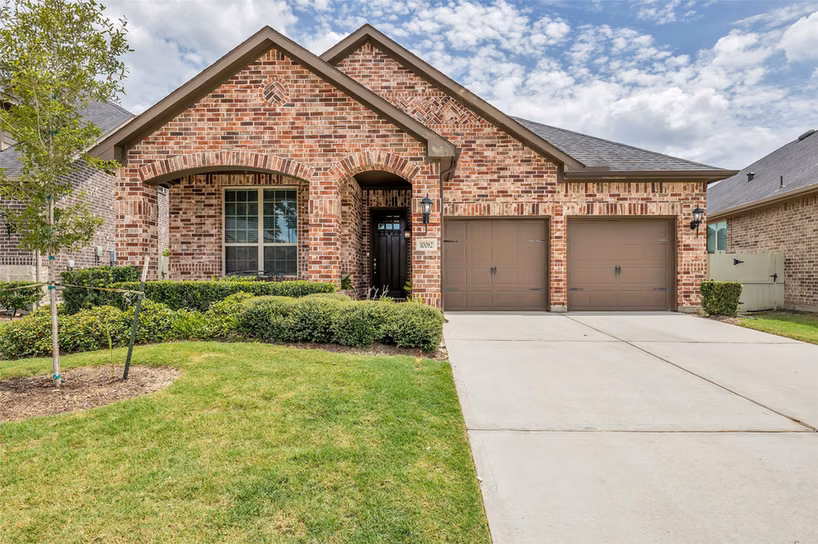 Photo of 10082 Black Maple Drive, Conroe, TX 77385