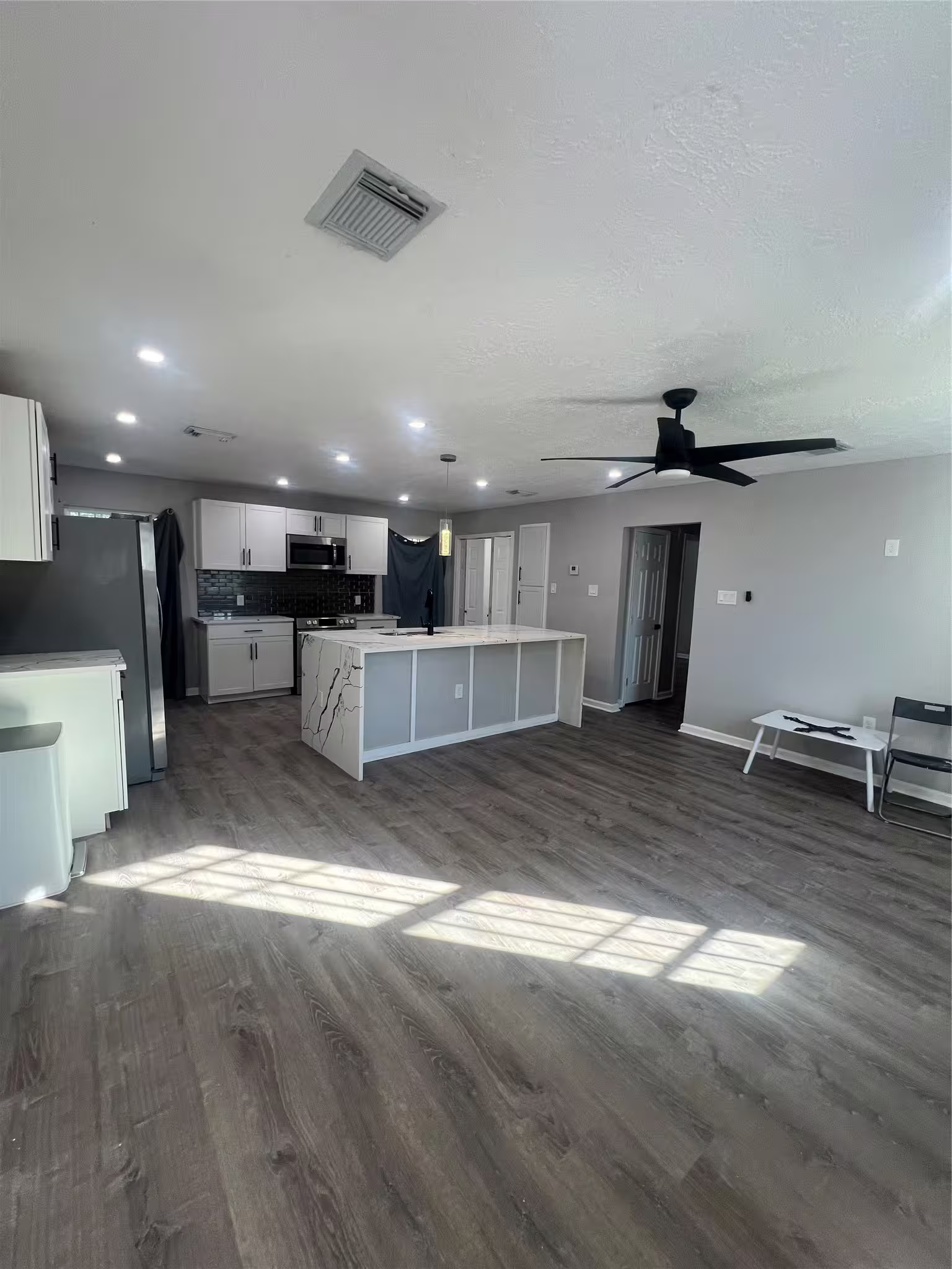 Photo 3 of 10525 Fairland Drive, Houston, TX