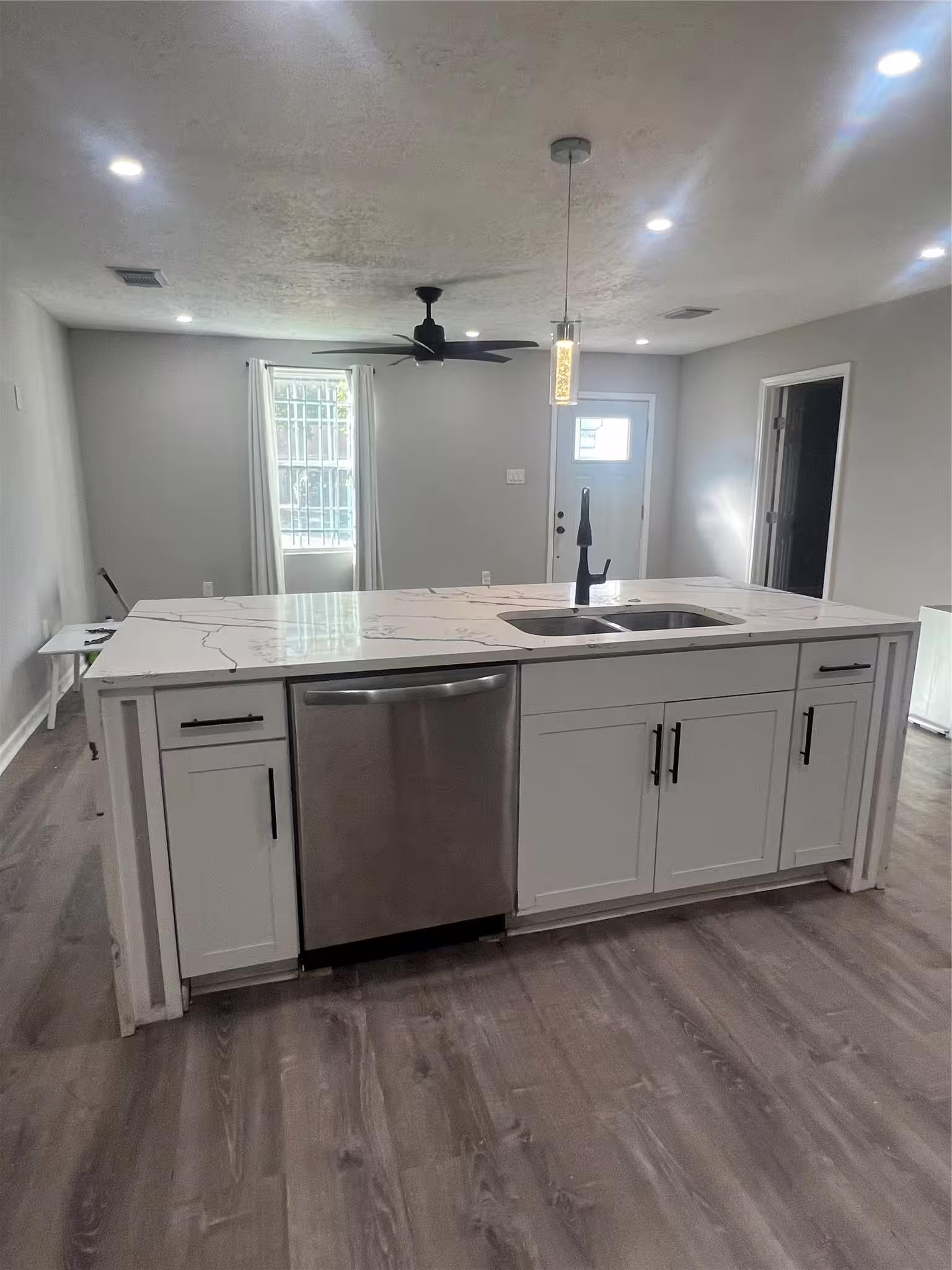 Photo 4 of 10525 Fairland Drive, Houston, TX