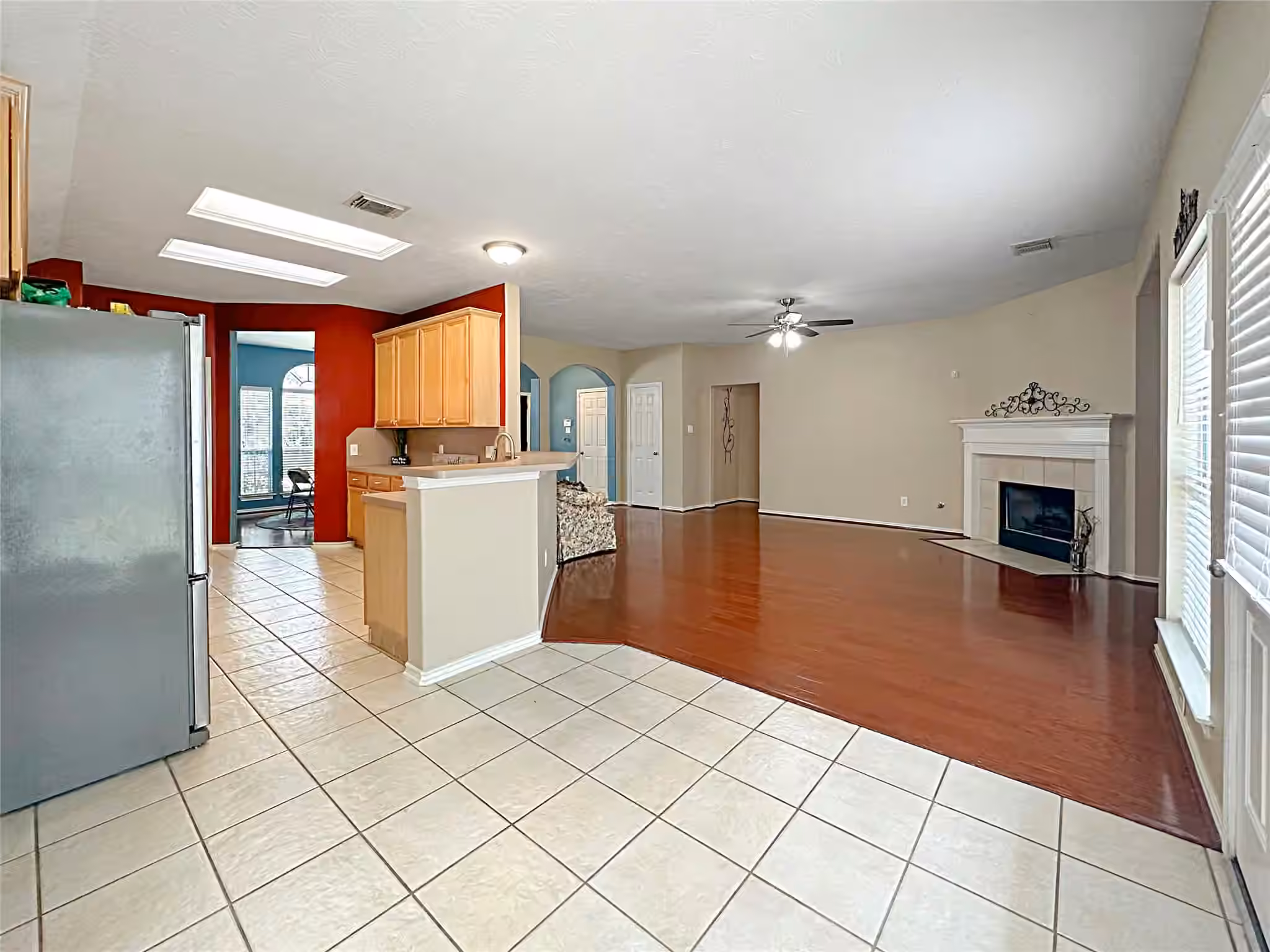 Photo 7 of 6506 Rustling Timbers Lane, Spring, TX
