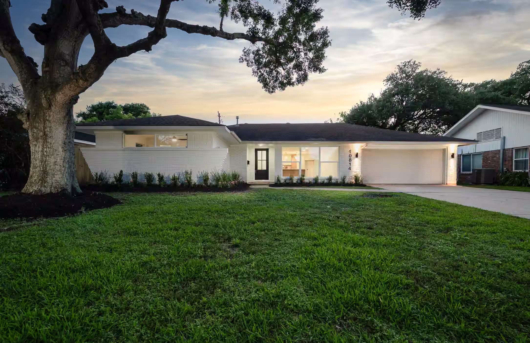 Photo of 10814 Moonlight Drive, Houston, TX 77096