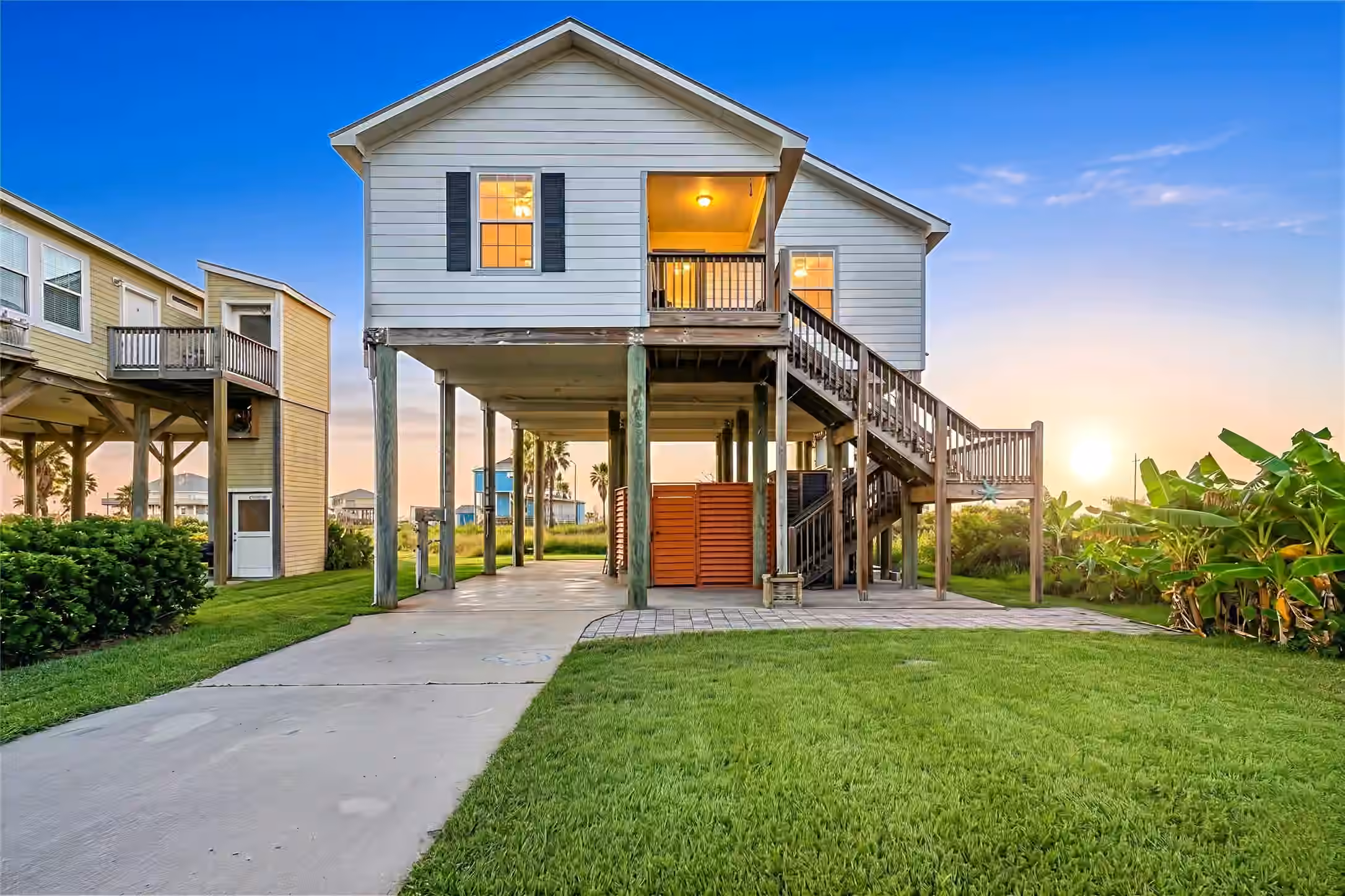 Photo of 1018 Dolphin Road, Gilchrist, TX 77617