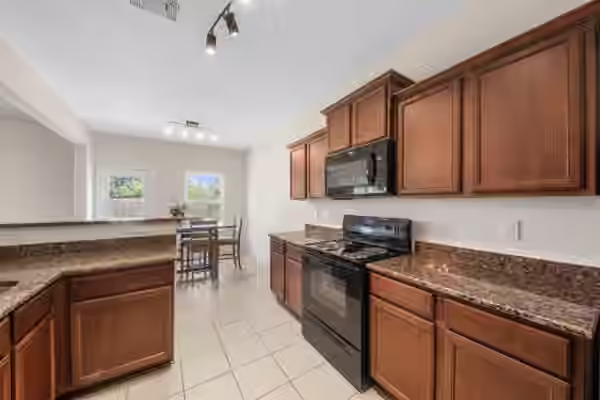 Photo 7 of 1327 Diamond Drape Drive, Rosharon, TX
