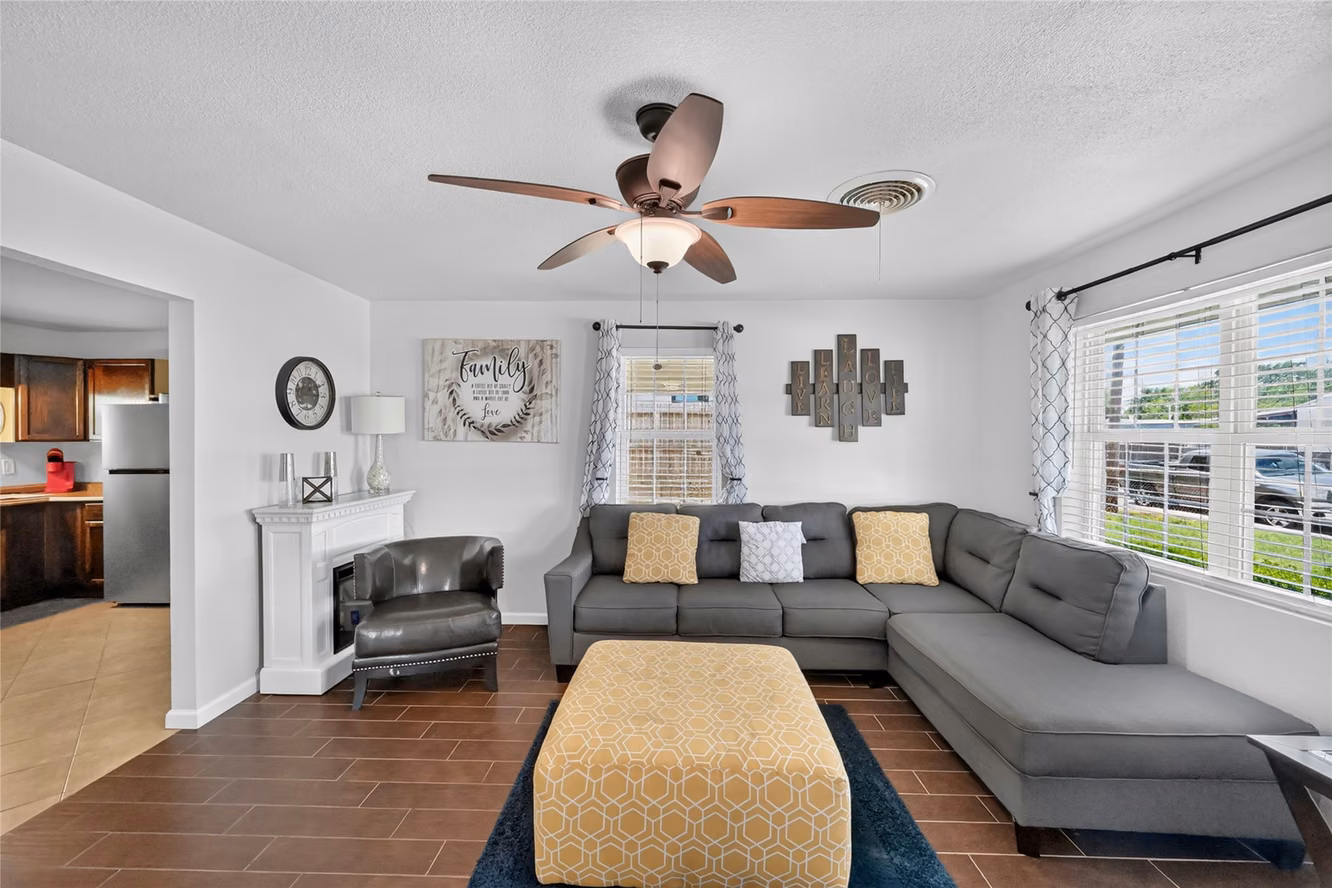 Photo 7 of 803 W First Street, Brenham, TX
