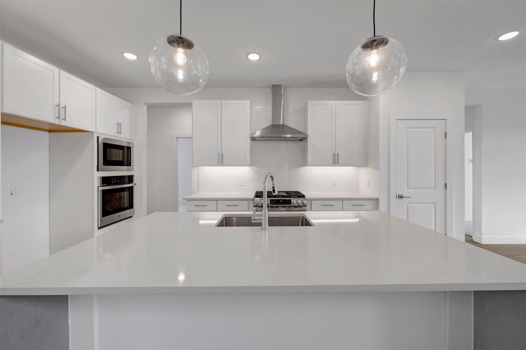 Photo 5 of 21515 Barnridge Court, Waller, TX