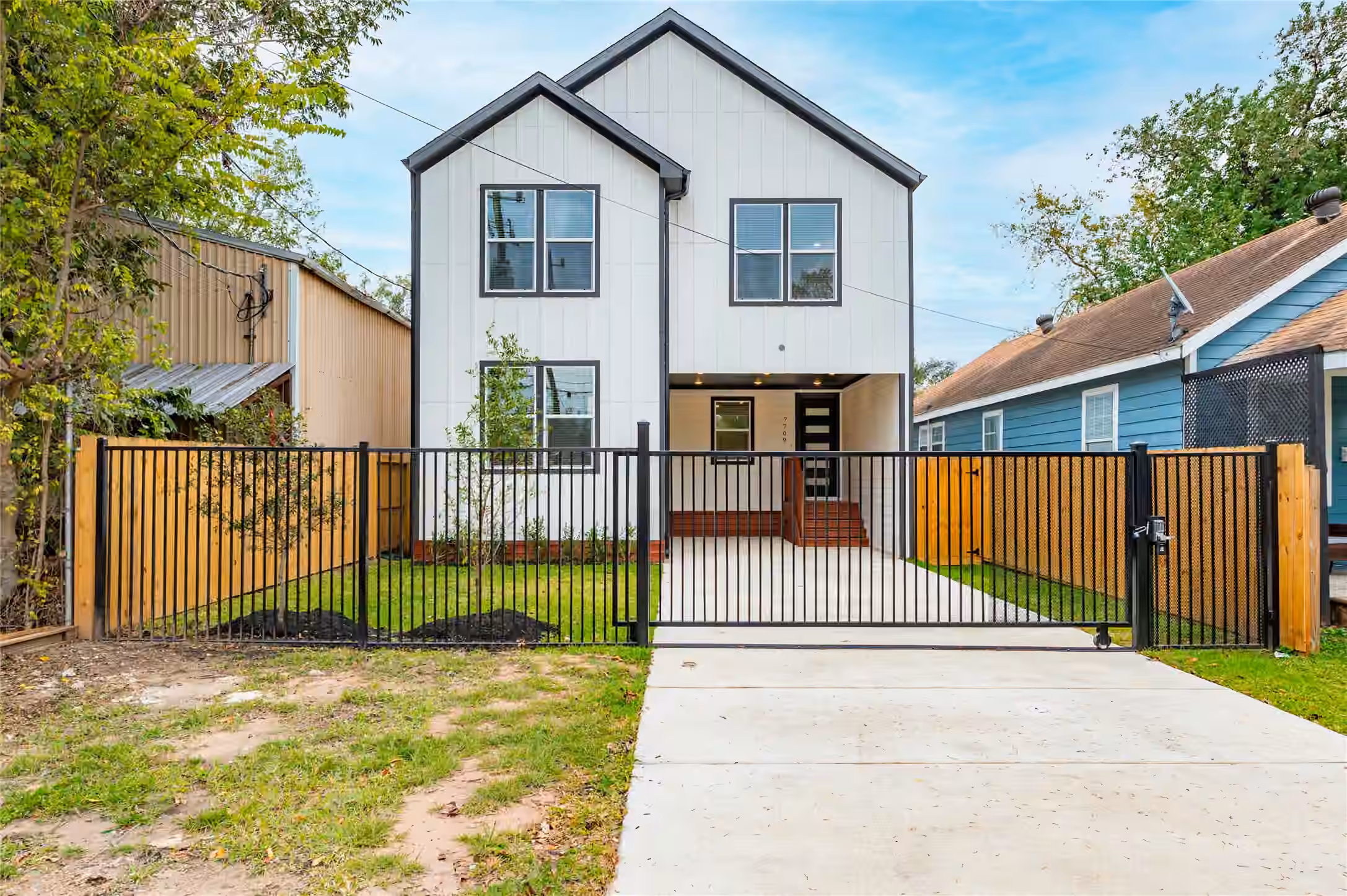 Photo 2 of 7709 Avenue L, Houston, TX