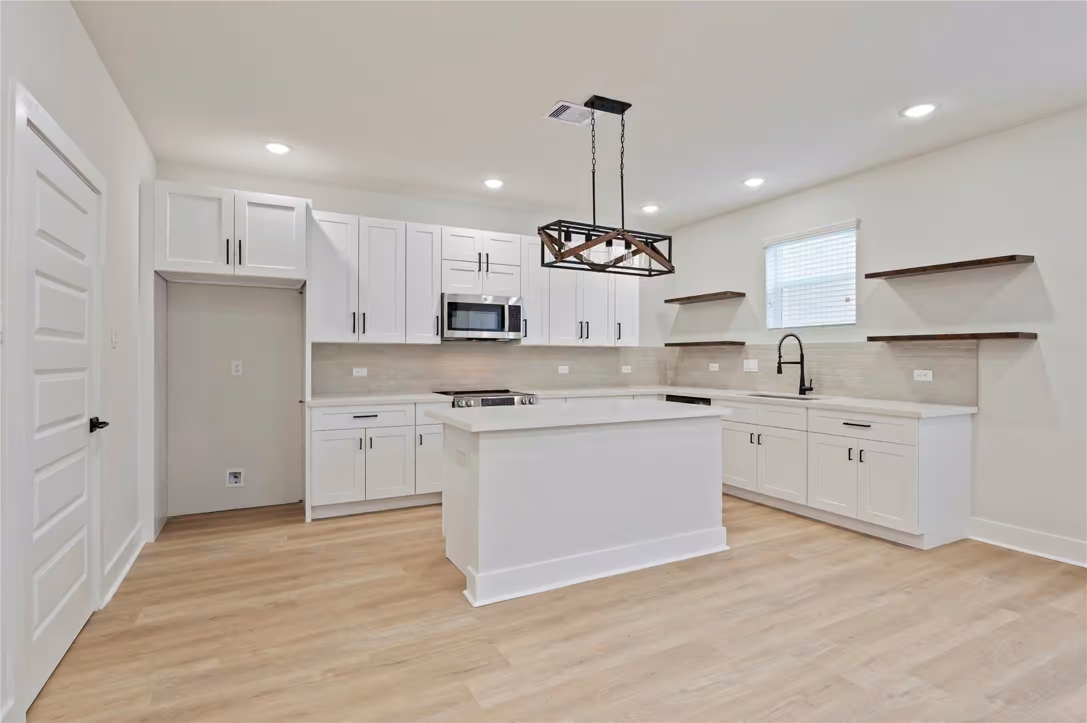 Photo 7 of 7709 Avenue L, Houston, TX