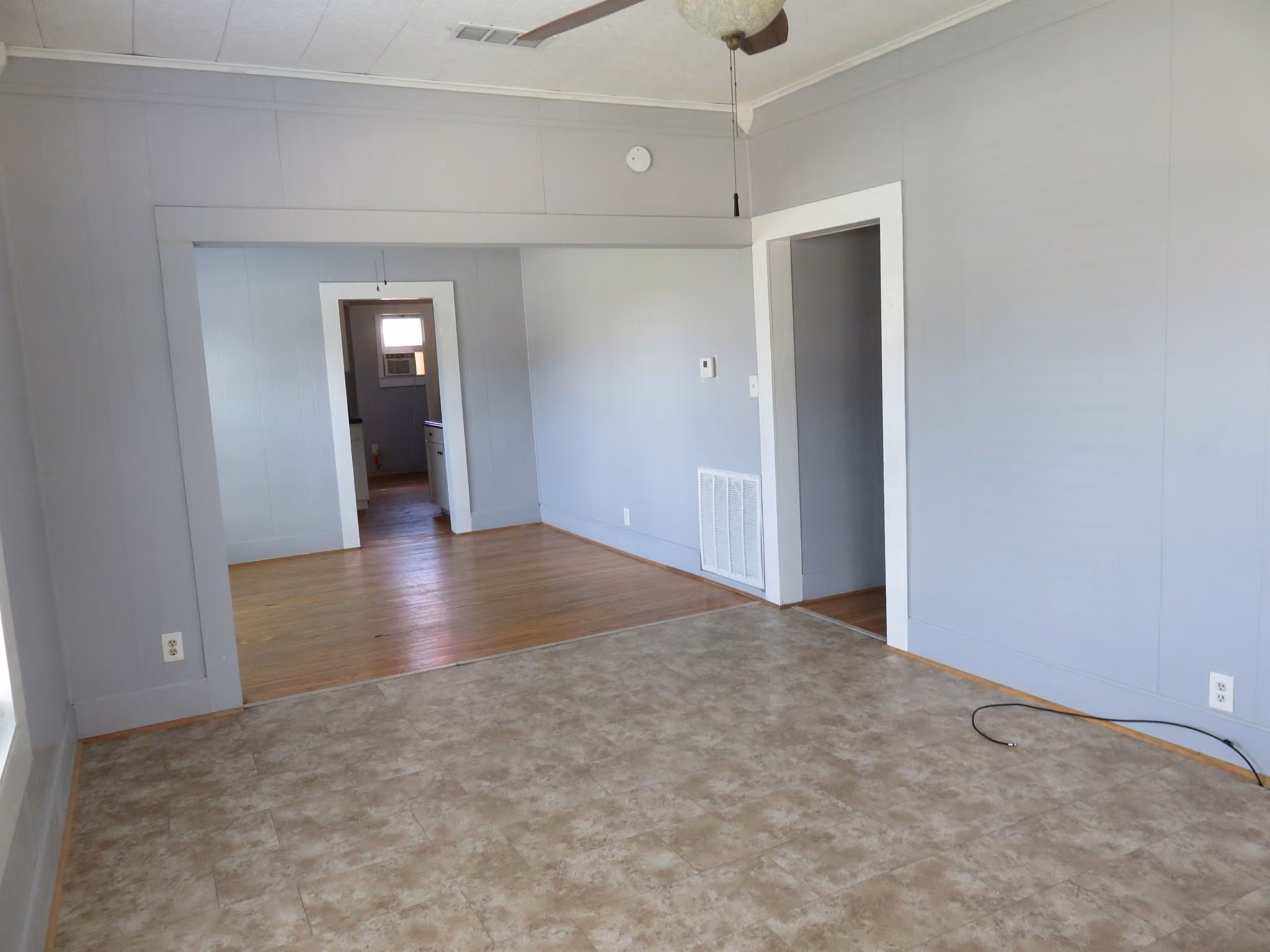 Photo 2 of 1719 Grand Avenue, Liberty, TX