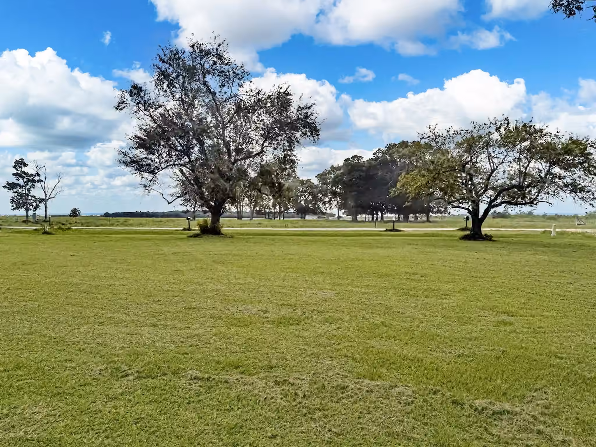Photo 3 of 1576 County Road 614, Dayton, TX