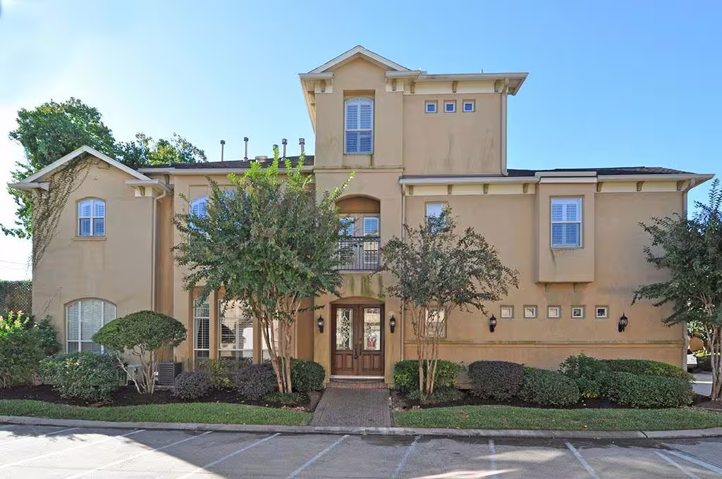 Photo of 6215 Sutherland Square, Houston, TX 77081