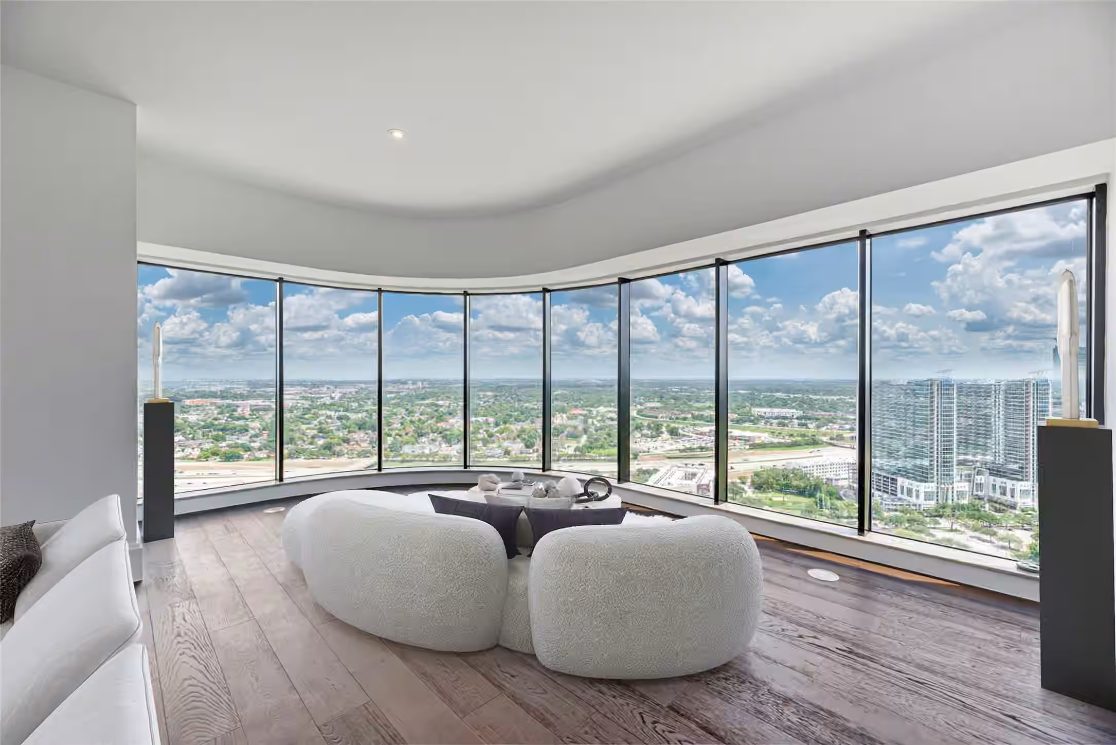 Photo of 1701 Hermann Drive 34l, Houston, TX 77004
