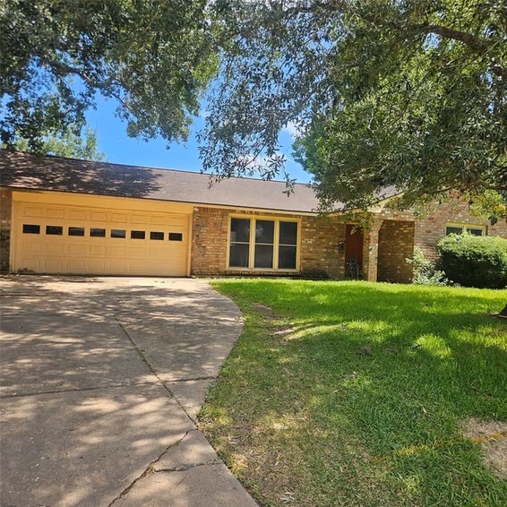 Photo of 219 Carnation Street, Lake Jackson, TX 77566