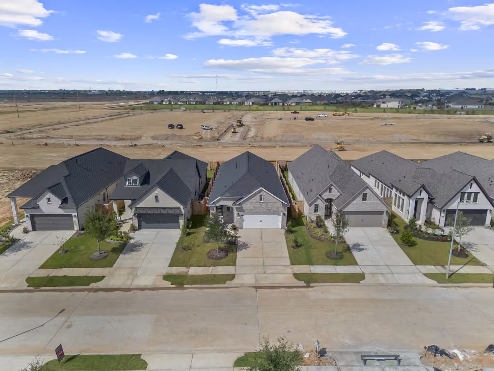 Photo 4 of 2858 Orange Leaf Drive, Fulshear, TX