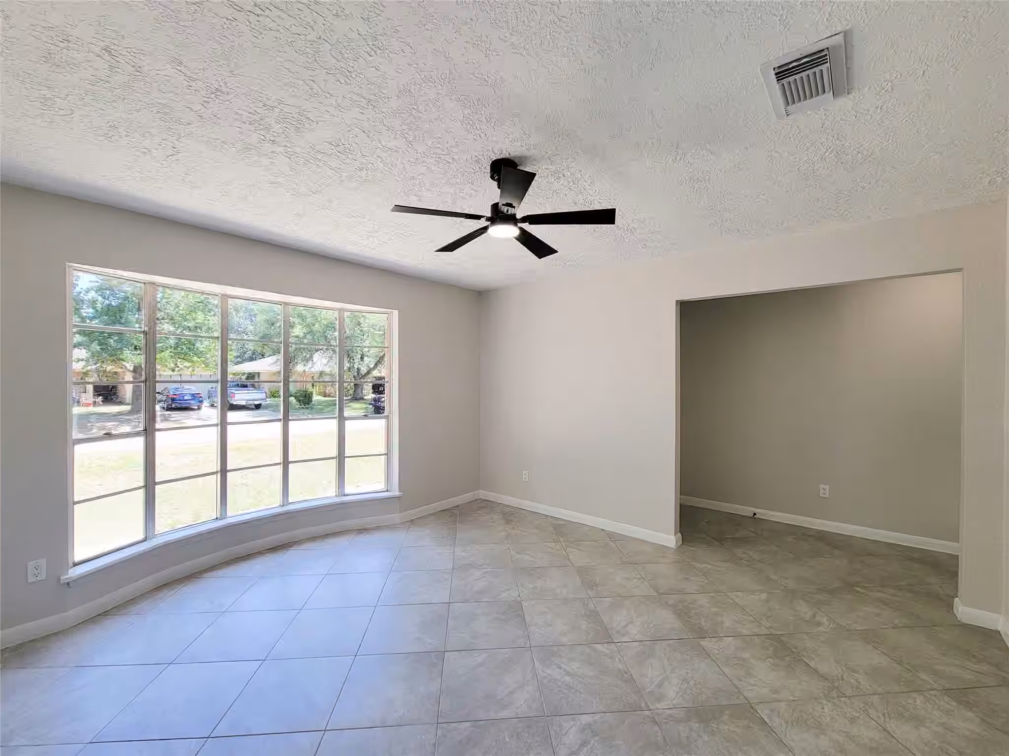 Photo 4 of 4427 Algernon Drive, Spring, TX