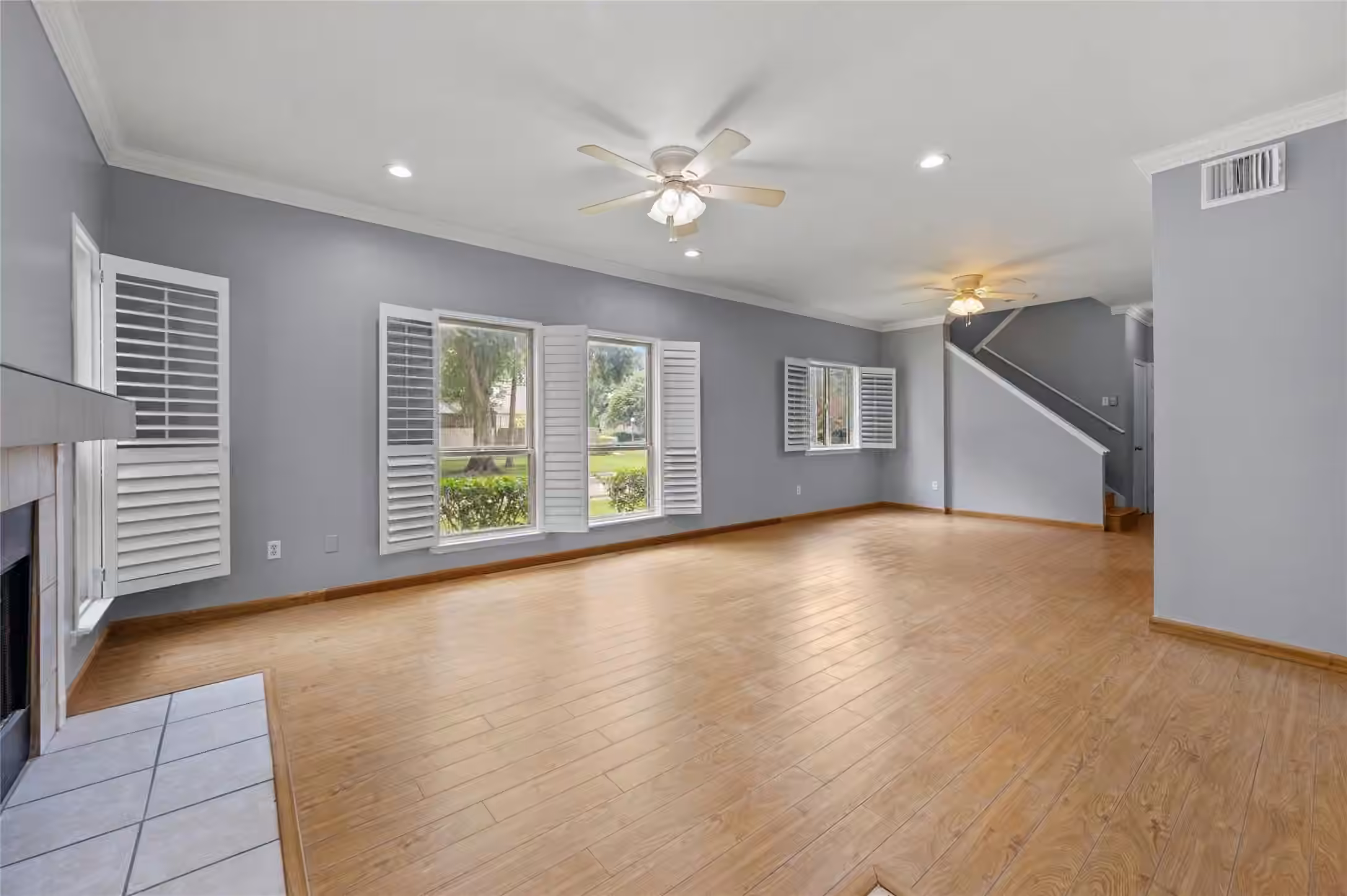 Photo 3 of 11709 Lakeside Place Drive 232, Houston, TX
