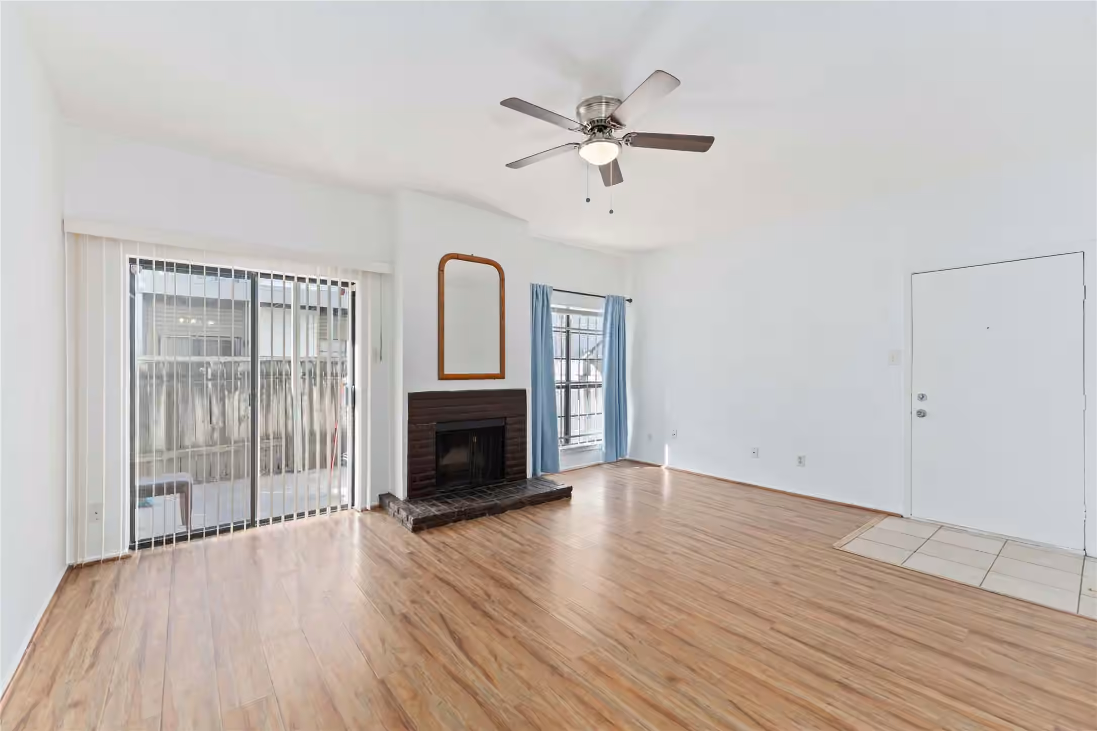 Photo 3 of 9707 Richmond Avenue 49, Houston, TX
