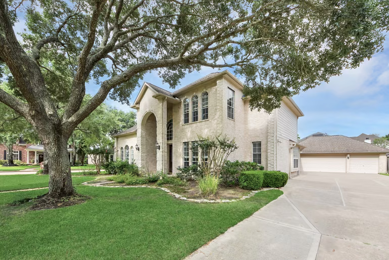 Photo 7 of 3903 Forbesbury Drive, Houston, TX